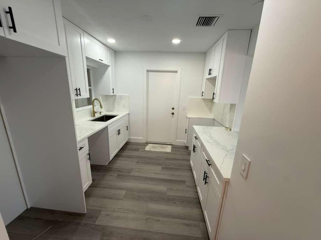 925 SW Curtis Street, Port St. Lucie, FL 34983 — photo 4 of 34