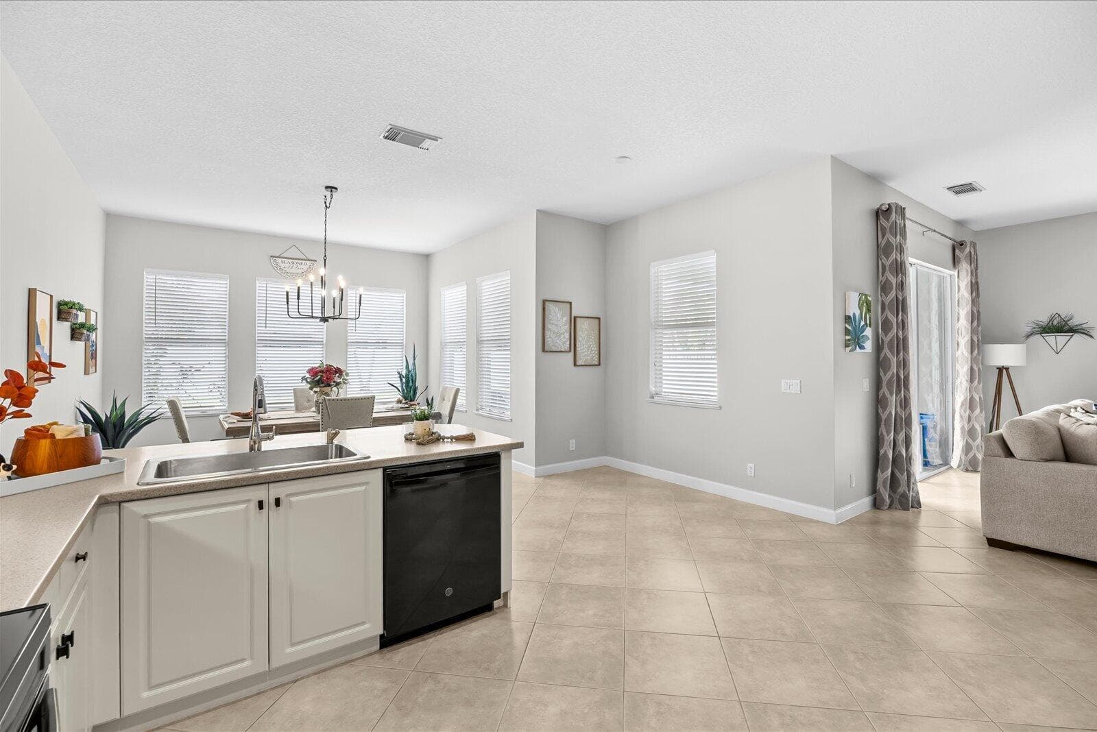 10491 SW Katrina Way, Port St. Lucie, FL 34987 — photo 13 of 34