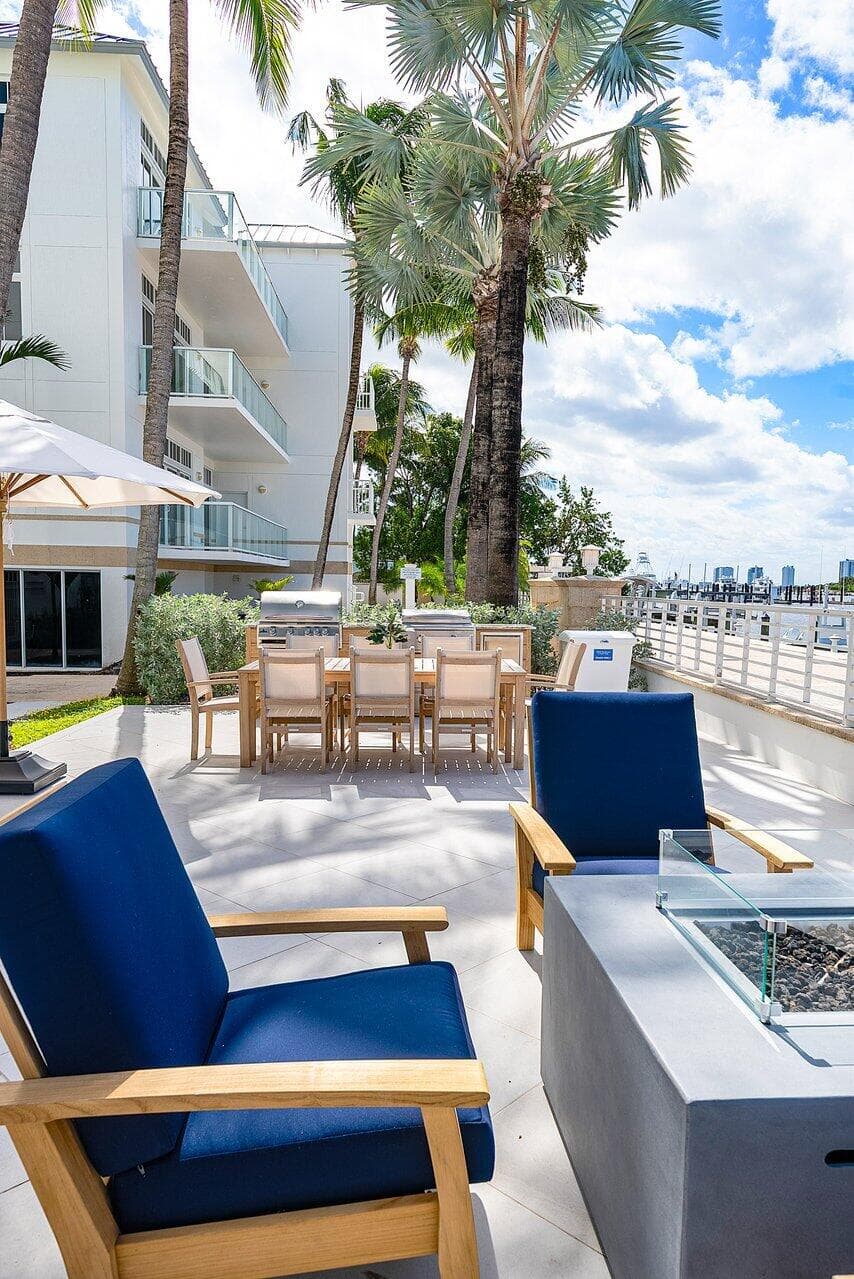 180 Lake Drive 2-302, Palm Beach Shores, FL 33404 — photo 24 of 42