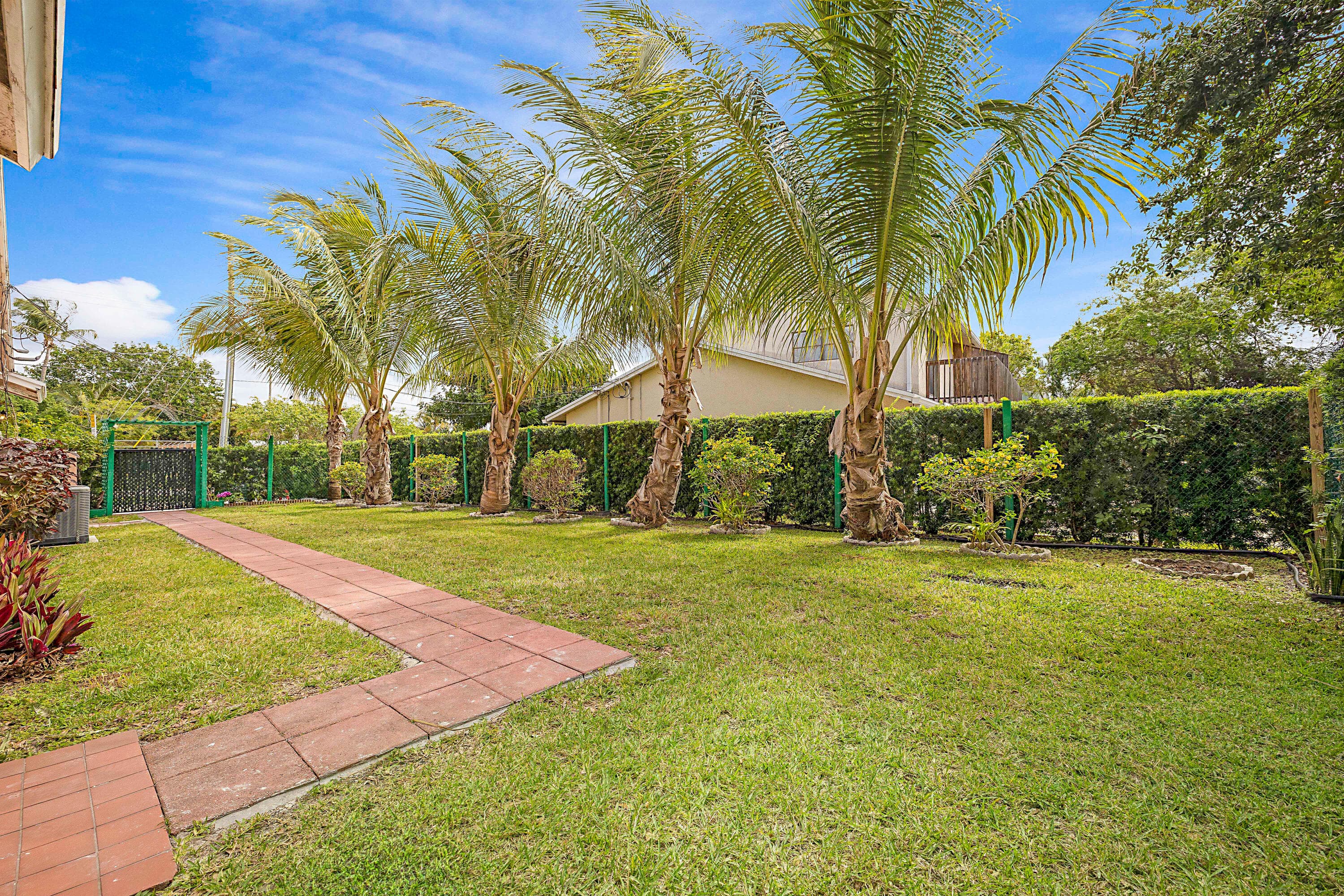 320 NE 42nd Street, Boca Raton, FL 33431 — photo 33 of 38