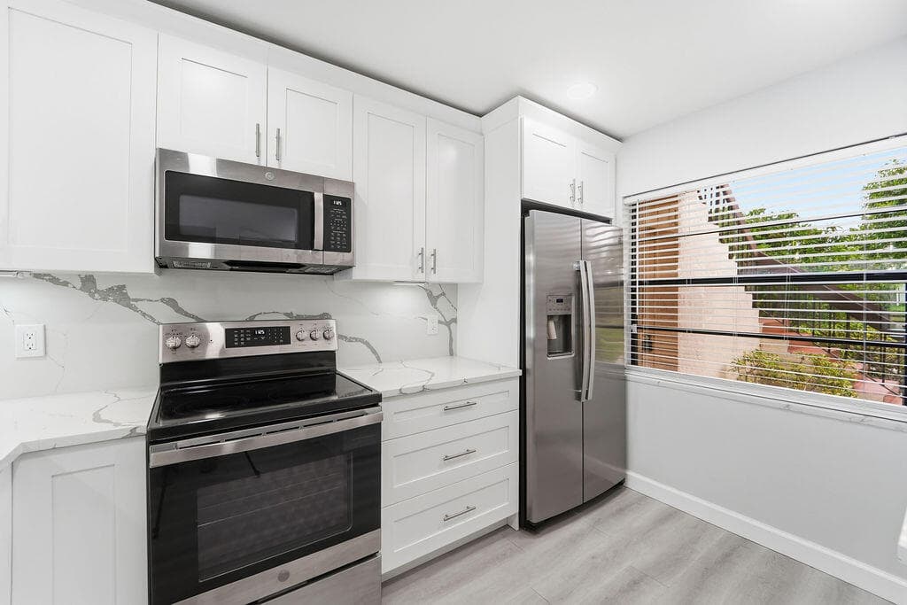 21839 Arriba Real 10g, Boca Raton, FL 33433 — photo 8 of 33