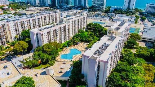 17011 N Bay Road 104, Sunny Isles Beach, FL 33160 — photo 3 of 27