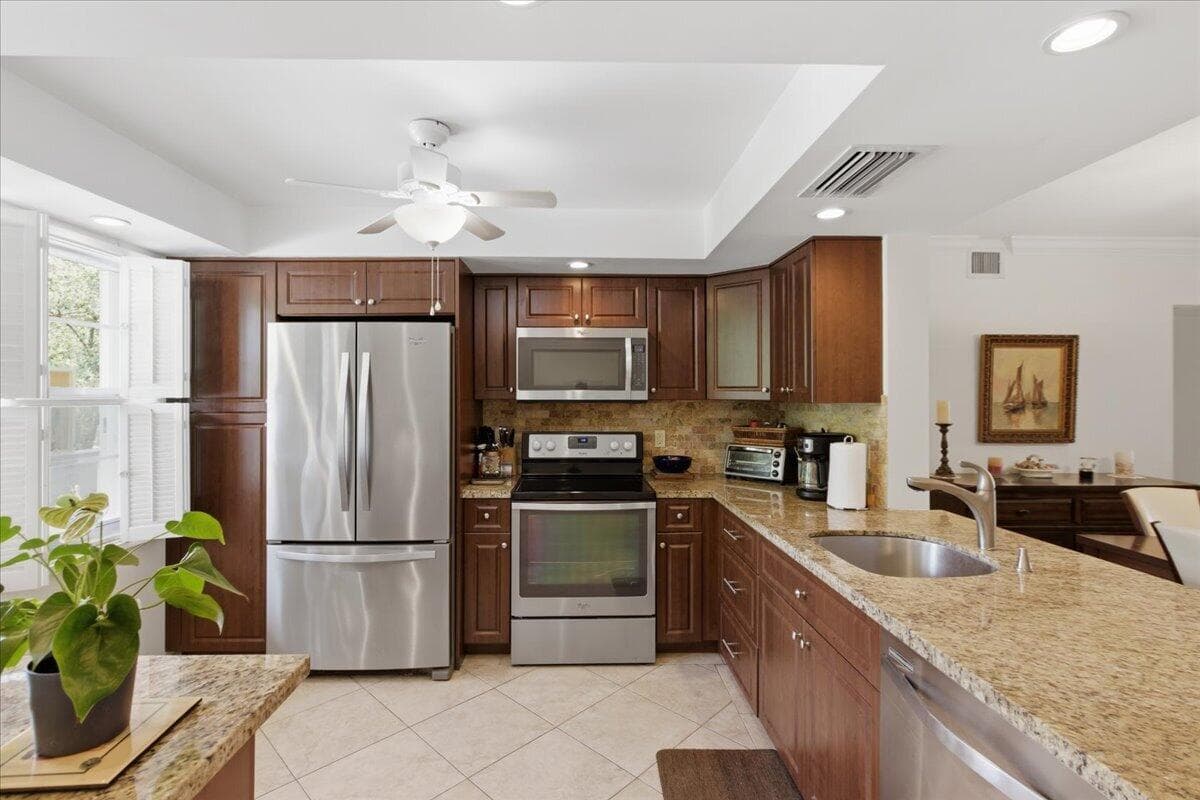 3004 Portofino Isle E2, Coconut Creek, FL 33066 — photo 1 of 20