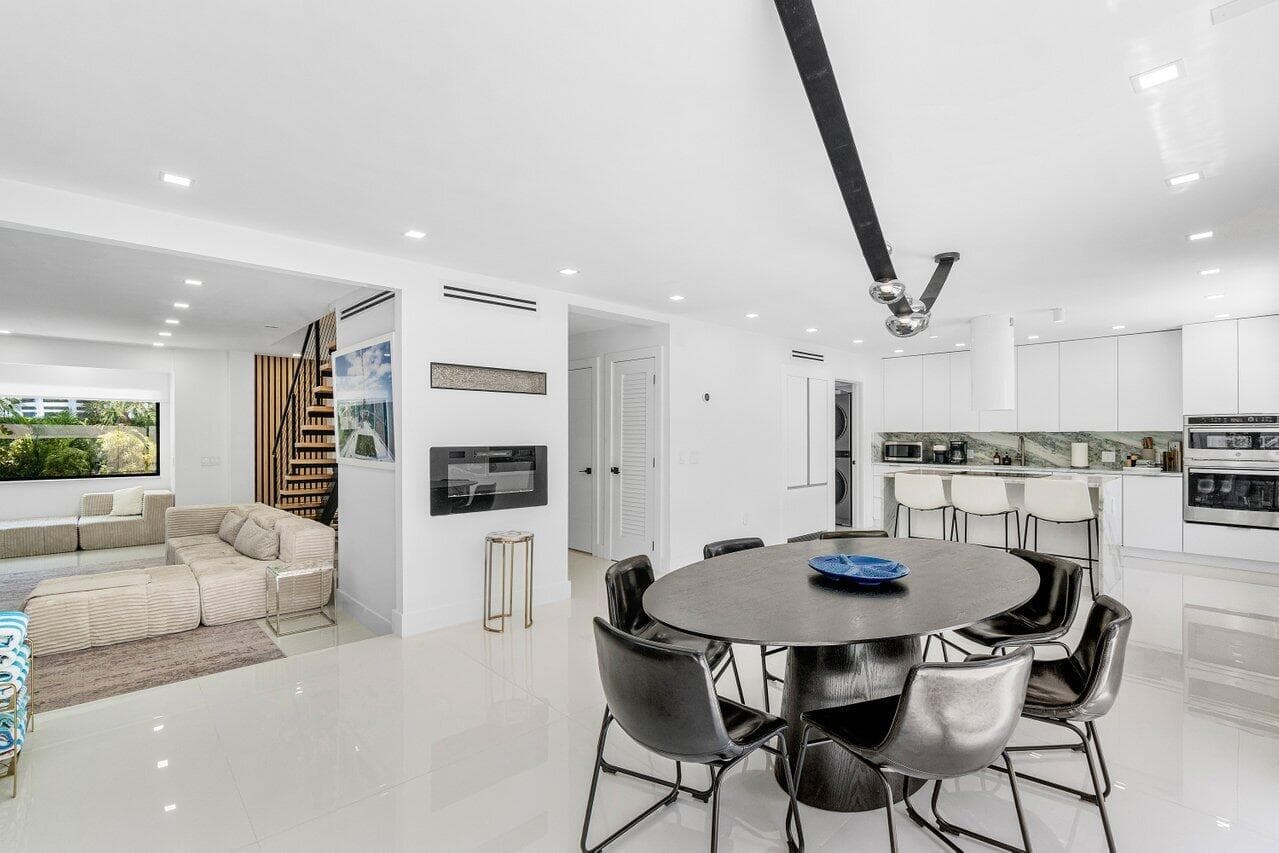 2724 N Ocean Boulevard, Fort Lauderdale, FL 33308 — photo 12 of 49