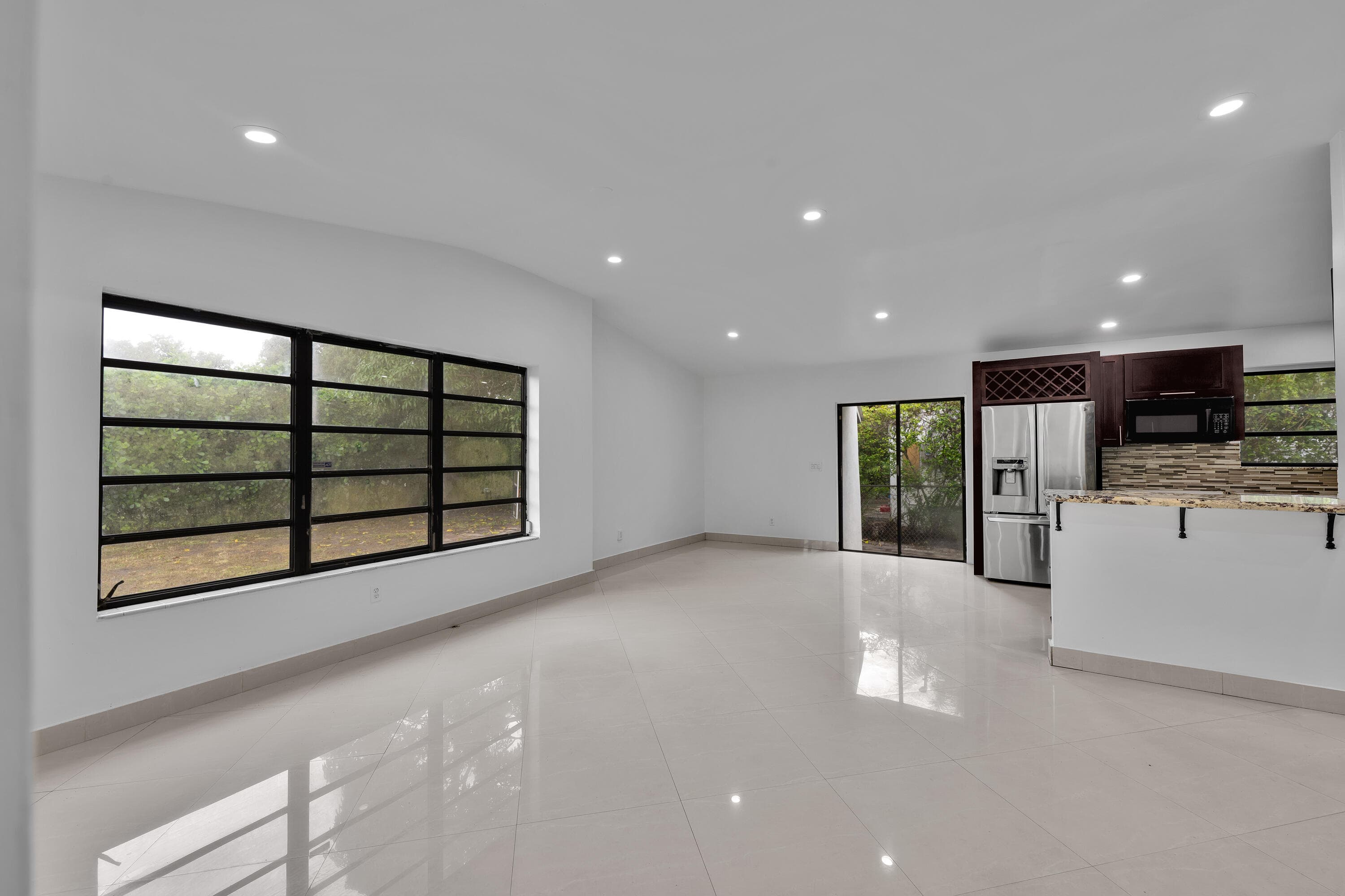 17551 NE 5th Avenue, North Miami Beach, FL 33162 — photo 20 of 29