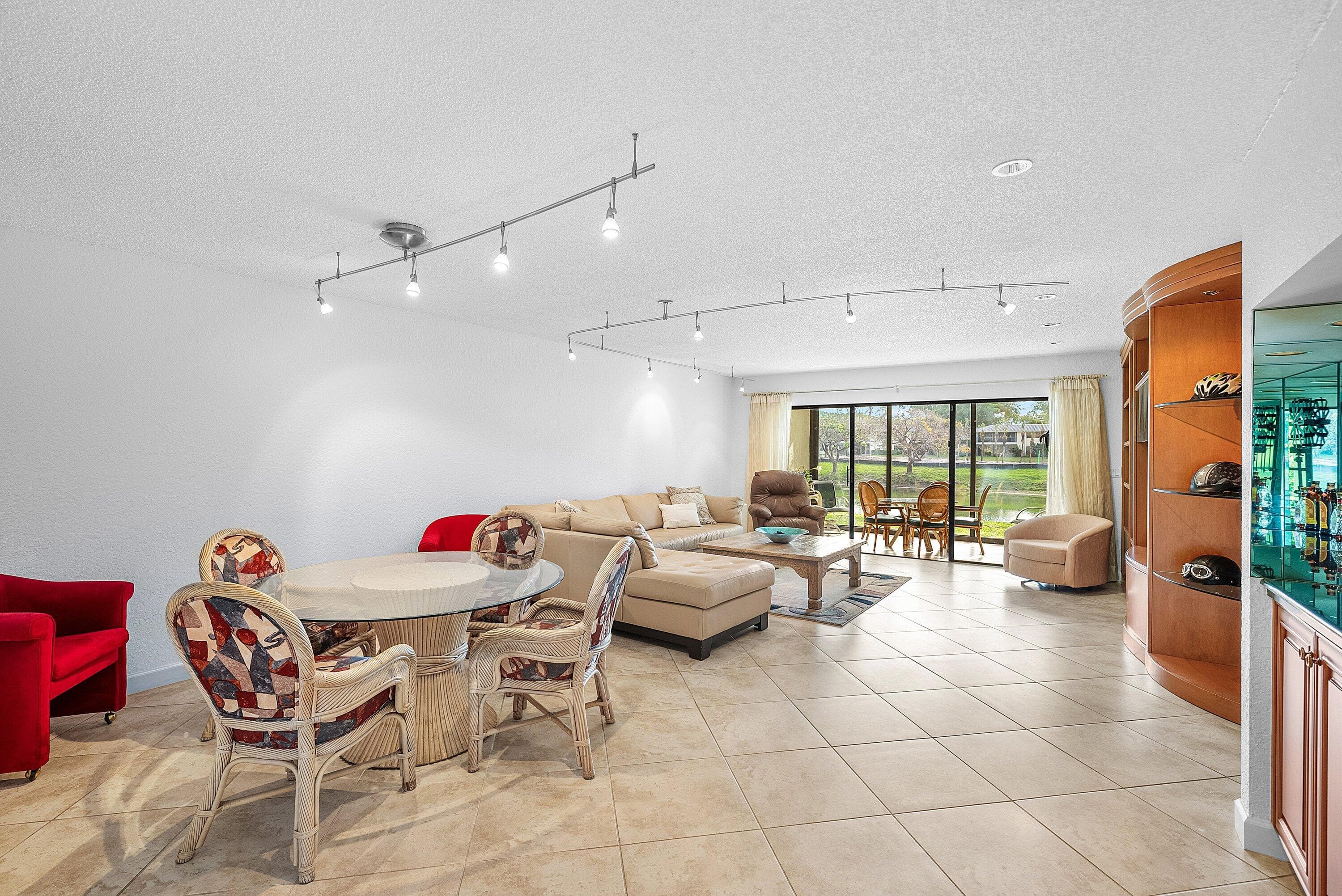 22 Westgate Lane E, Boynton Beach, FL 33436 — photo 8 of 51
