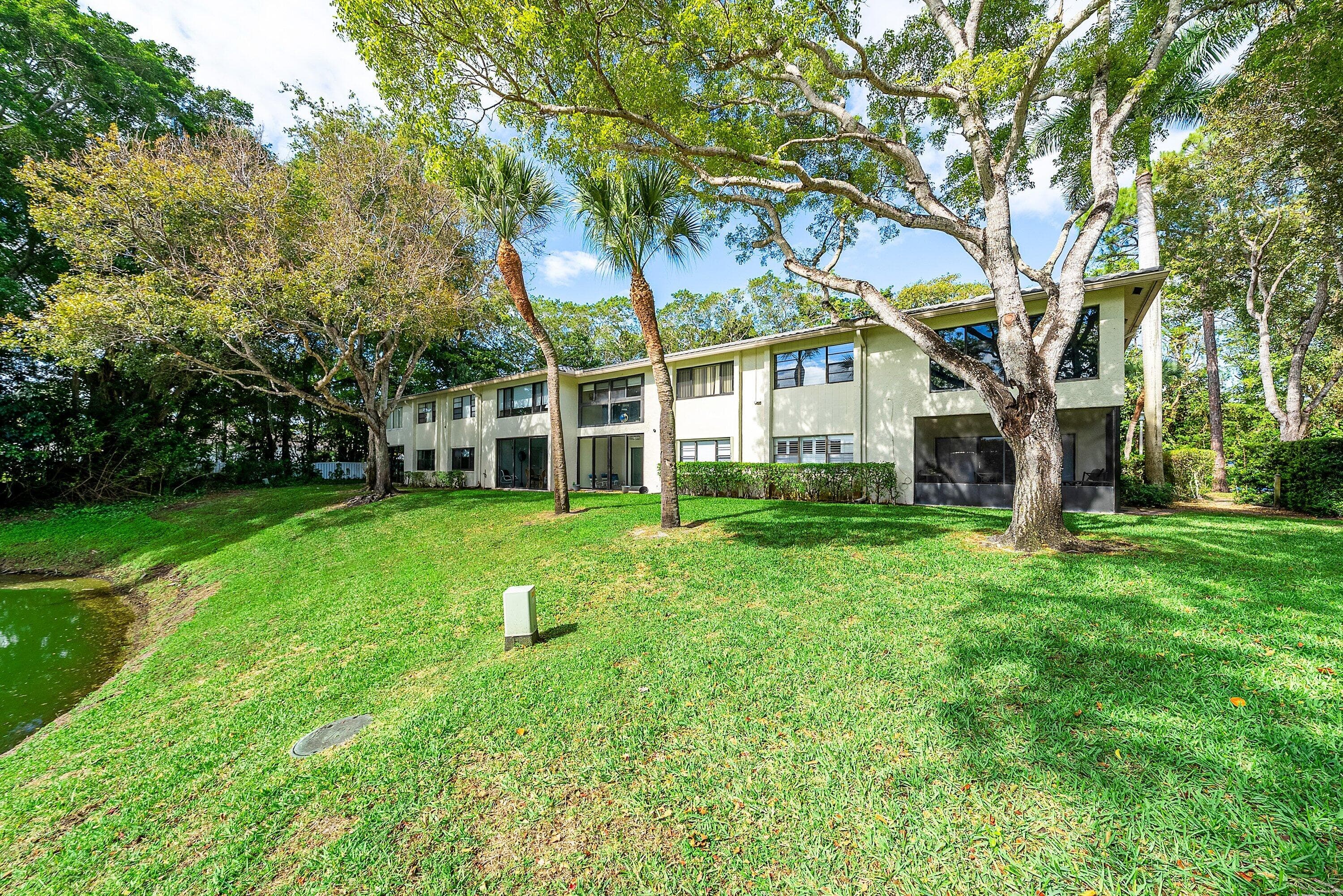 22 Westgate Lane E, Boynton Beach, FL 33436 — photo 24 of 51
