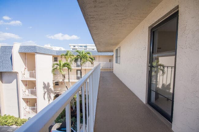 3575 S Ocean Boulevard 408, South Palm Beach, FL 33480 — photo 24 of 26