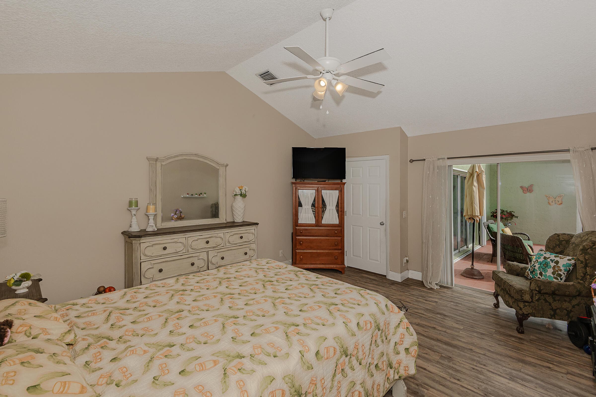 1091 NW 162nd Avenue, Pembroke Pines, FL 33028 — photo 30 of 39