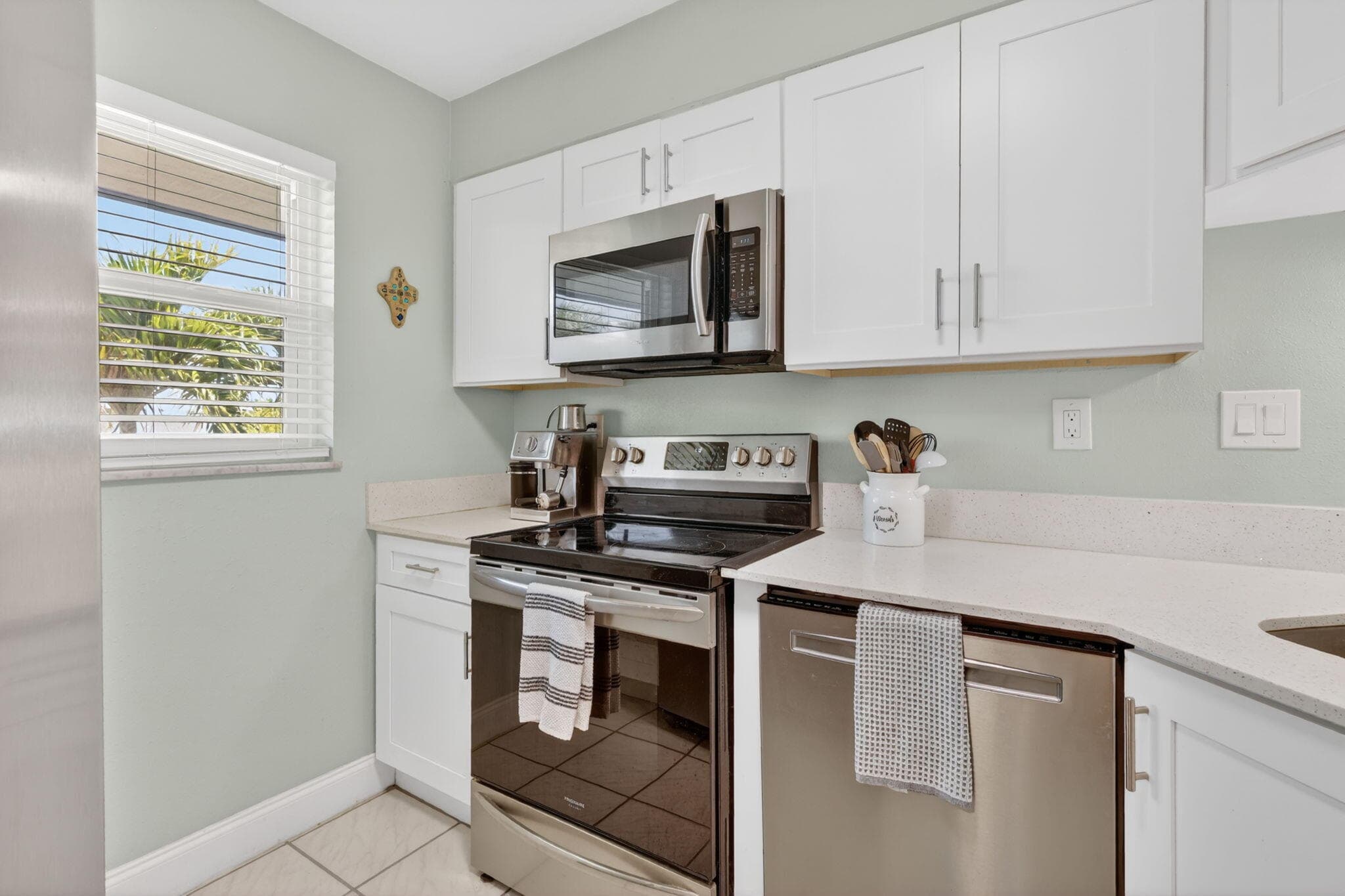 1176 Bayshore Drive 205, Fort Pierce, FL 34949 — photo 4 of 49