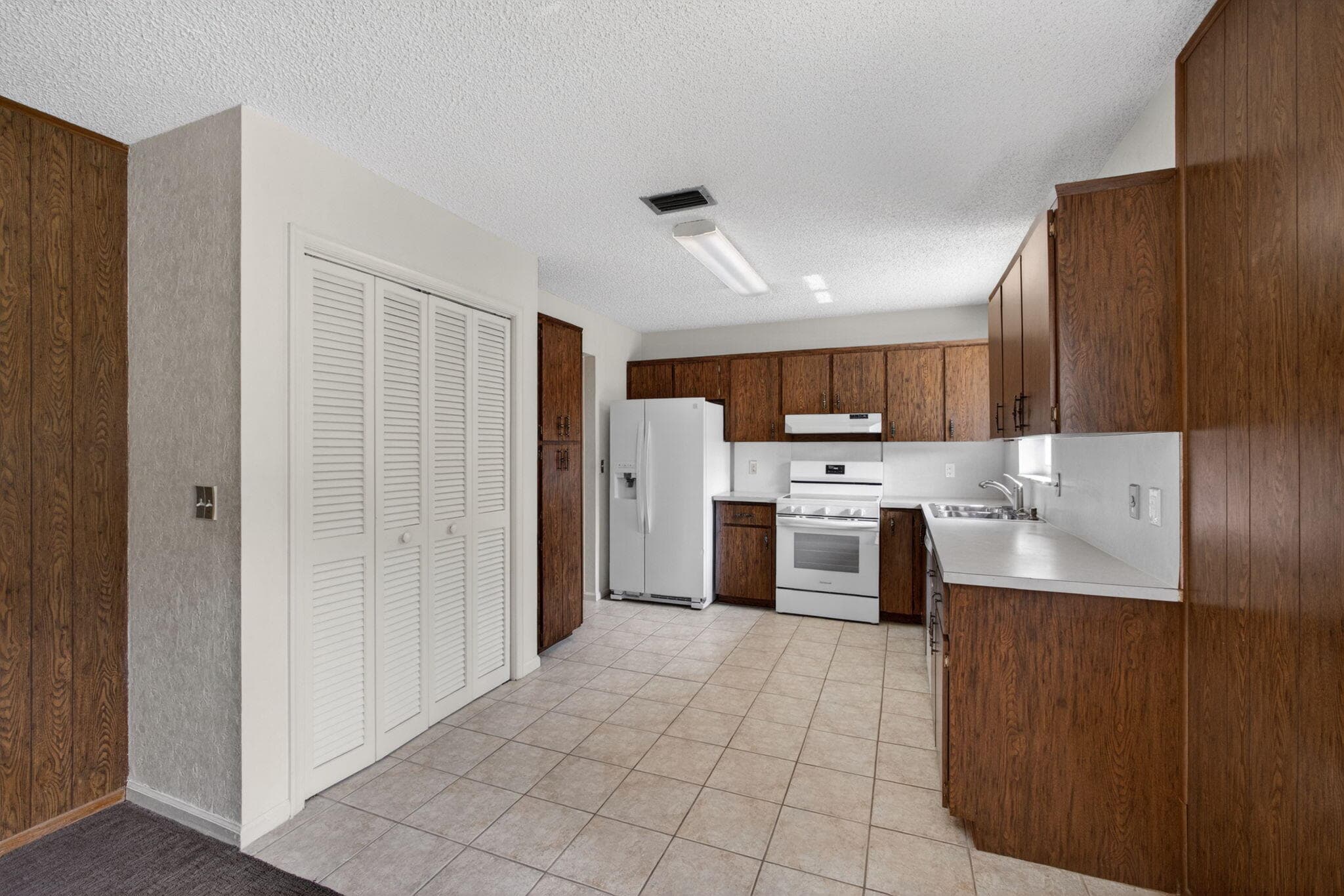 9820 Jonquil Circle N, Palm Beach Gardens, FL 33410 — photo 9 of 51