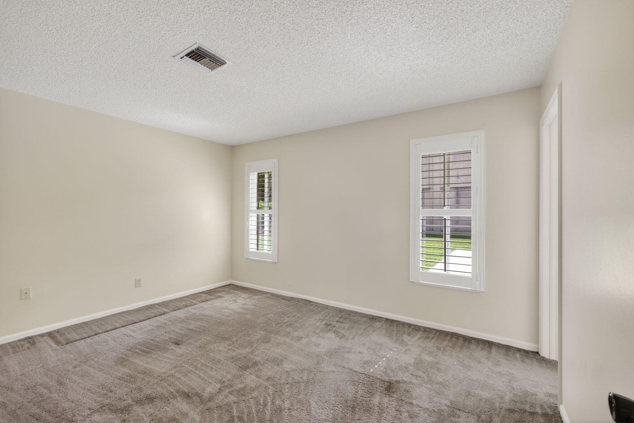 9820 Jonquil Circle N, Palm Beach Gardens, FL 33410 — photo 31 of 51