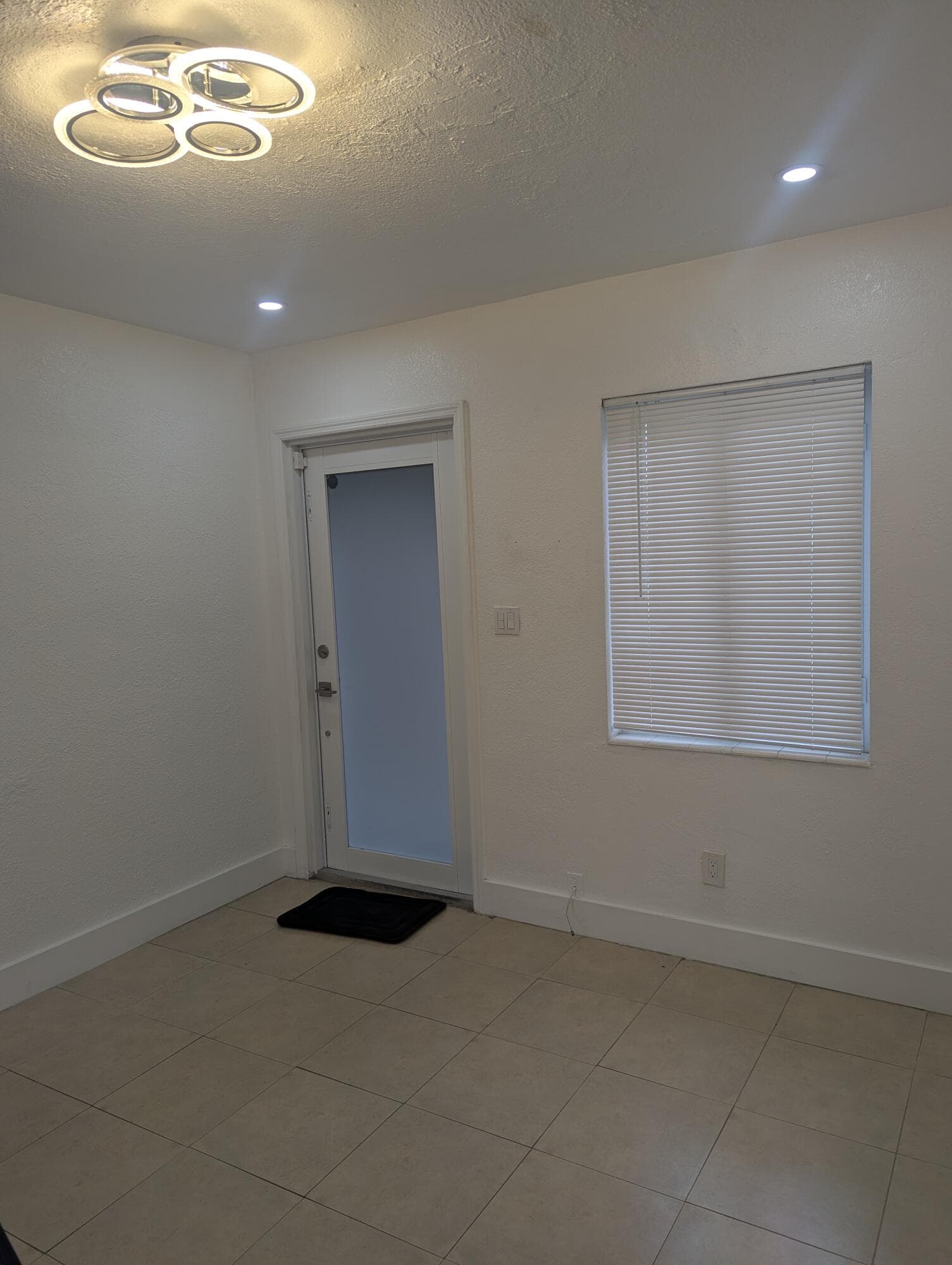 2209 NW 6th Street 1, Fort Lauderdale, FL 33311 — photo 3 of 14