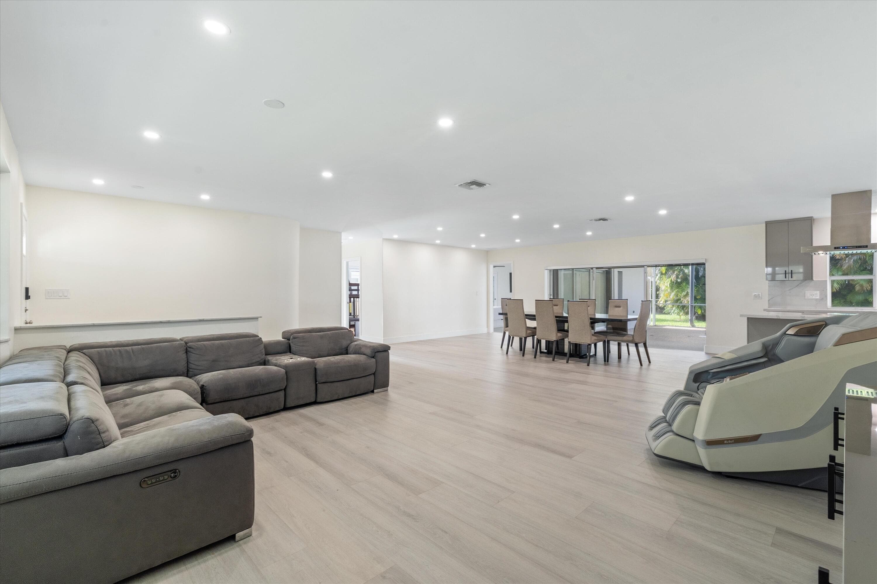 7521 SW 1st Street, Plantation, FL 33317 — photo 10 of 36