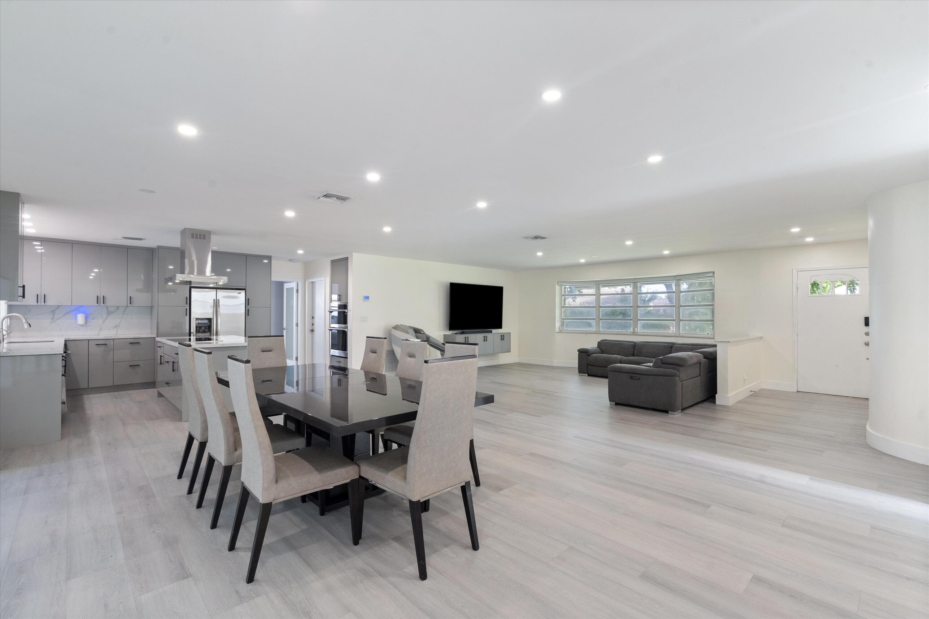 7521 SW 1st Street, Plantation, FL 33317 — photo 8 of 36