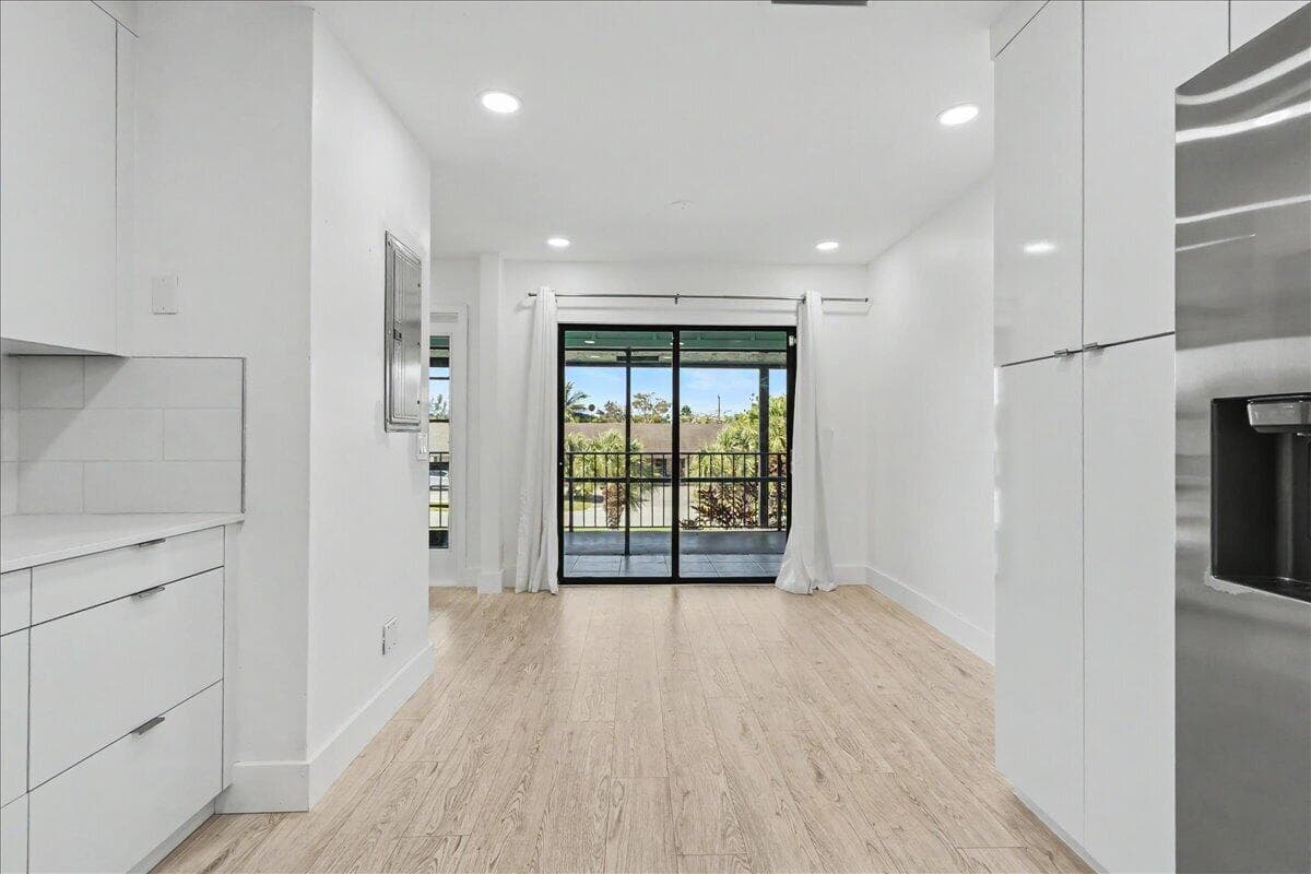 201 SW 1st Street 9, Boca Raton, FL 33432 — photo 13 of 38