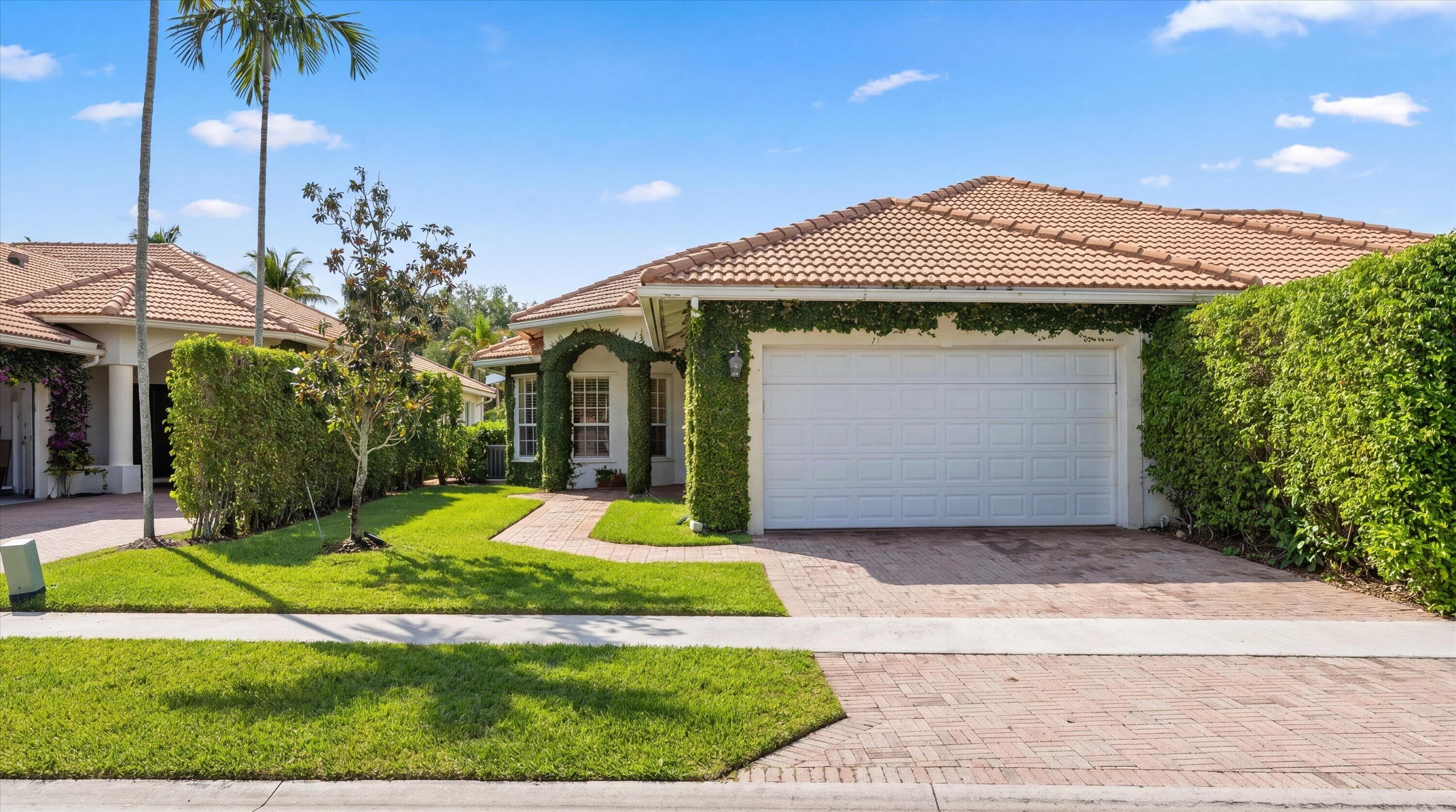2920 Twin Oaks Way, Wellington, FL 33414 — photo 2 of 35