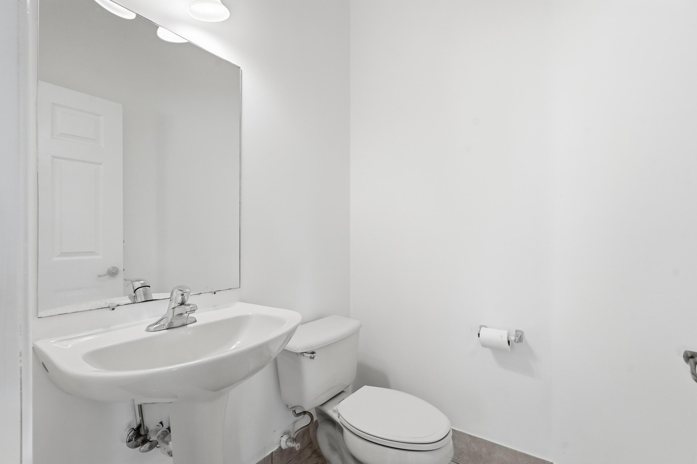 1275 Rosegate Boulevard, Riviera Beach, FL 33404 — photo 34 of 45