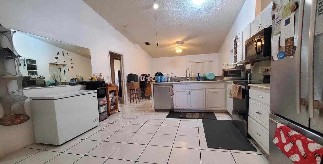 3004 SE Suntan Court Court SE, Palm Bay, FL 32909 — photo 5 of 12