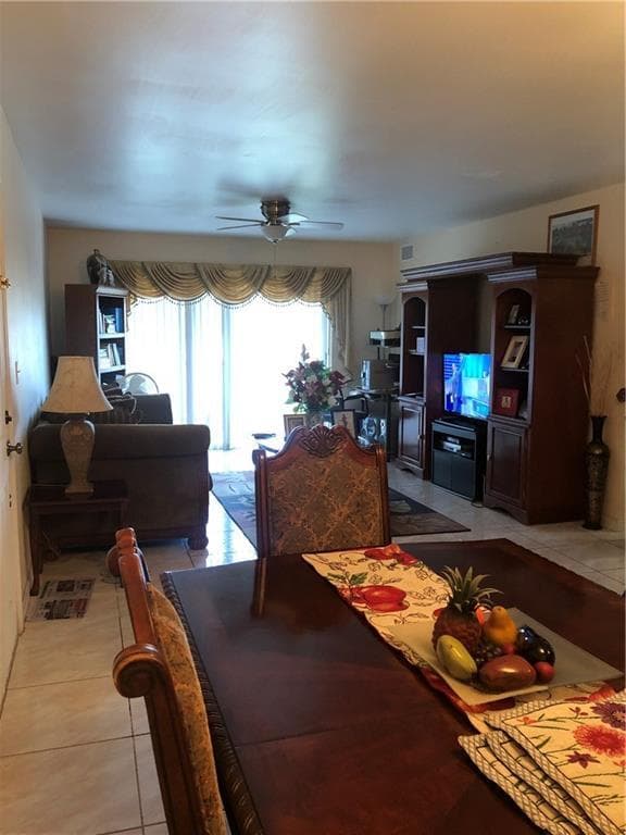 Condominium in Lauderhill — photo 2 of 11