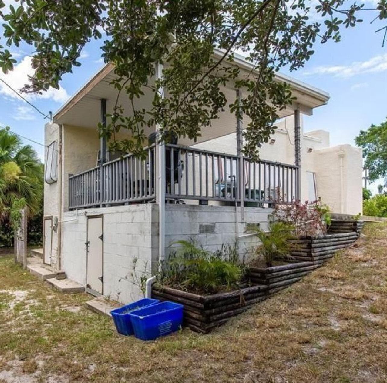827 N A Street E, Lake Worth Beach, FL 33460 — photo 2 of 10