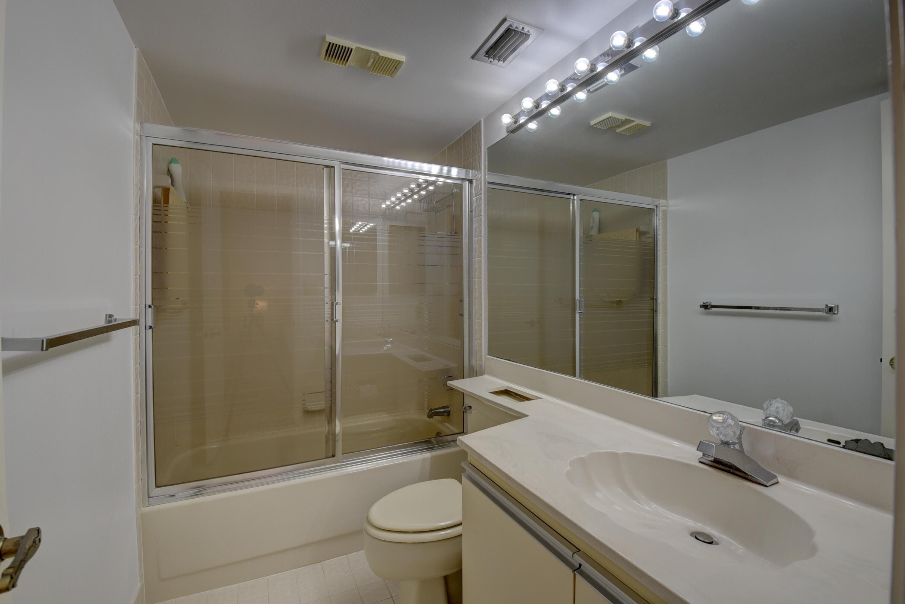 7194 Promenade Drive 202, Boca Raton, FL 33433 — photo 18 of 32