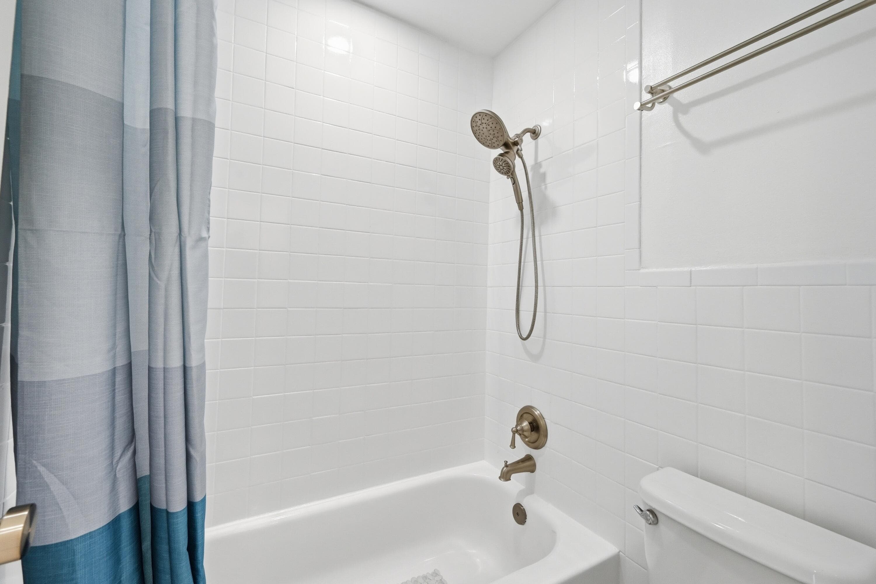 17051 NE 35th Avenue 307, North Miami Beach, FL 33160 — photo 14 of 22