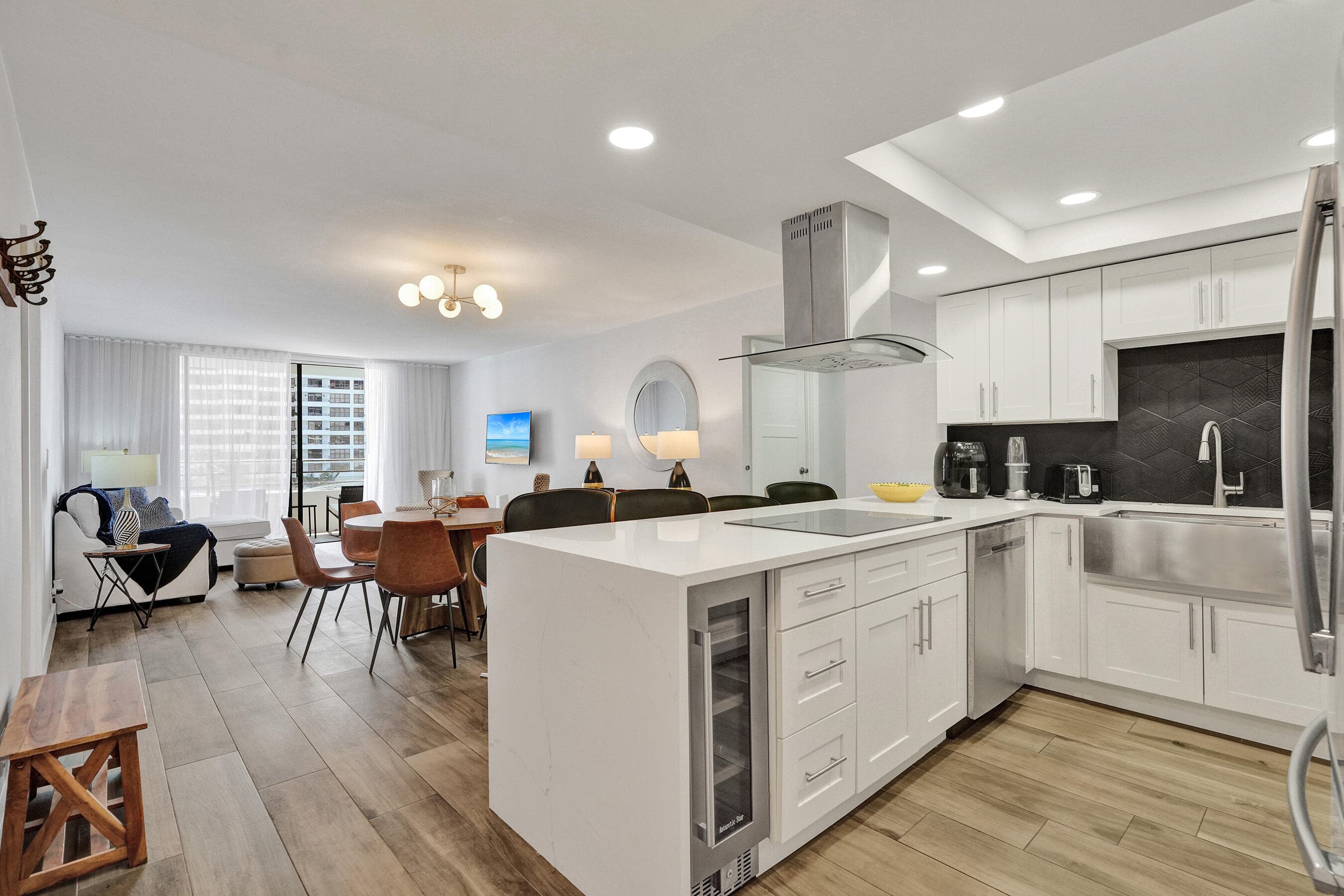 600 Three Islands Boulevard 615, Hallandale Beach, FL 33009 — photo 4 of 39