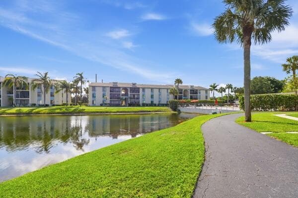 1111 Green Pine Boulevard G2, West Palm Beach, FL 33409 — photo 2 of 25