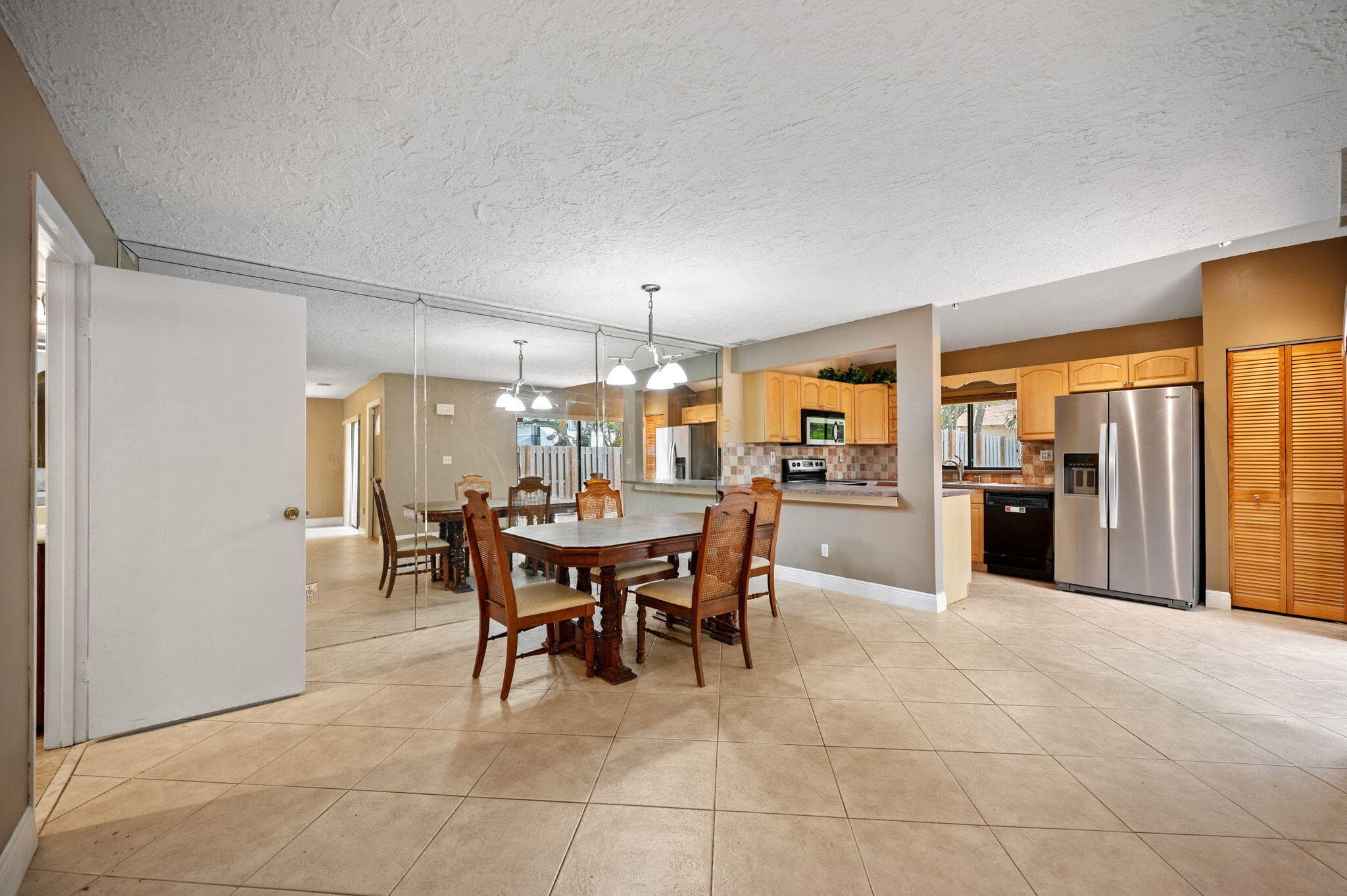 620 Commodore Drive, Plantation, FL 33325 — photo 7 of 36