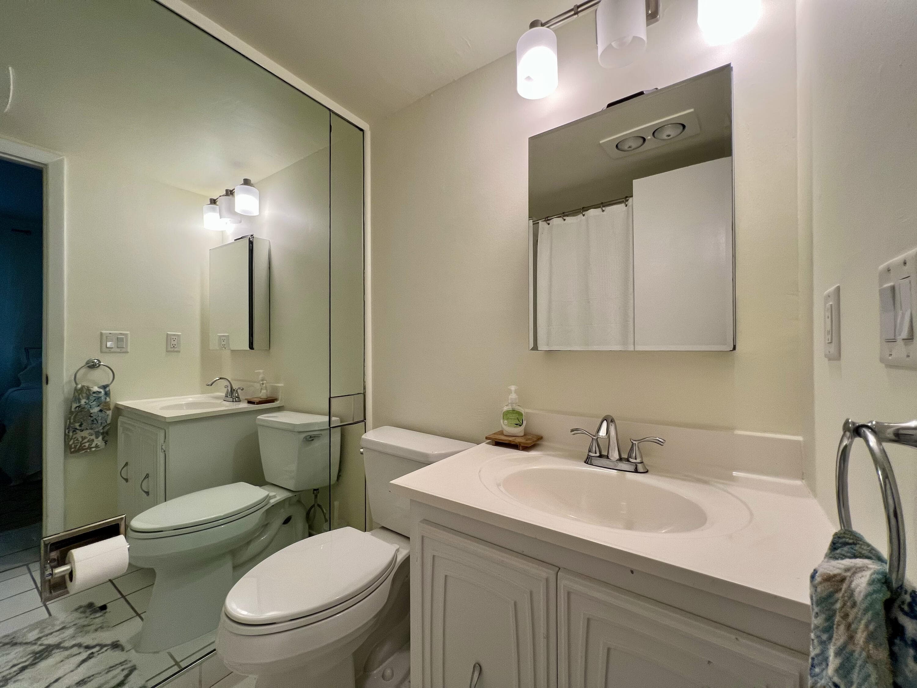 4201 S Ocean Boulevard, South Palm Beach, FL 33480 — photo 13 of 16