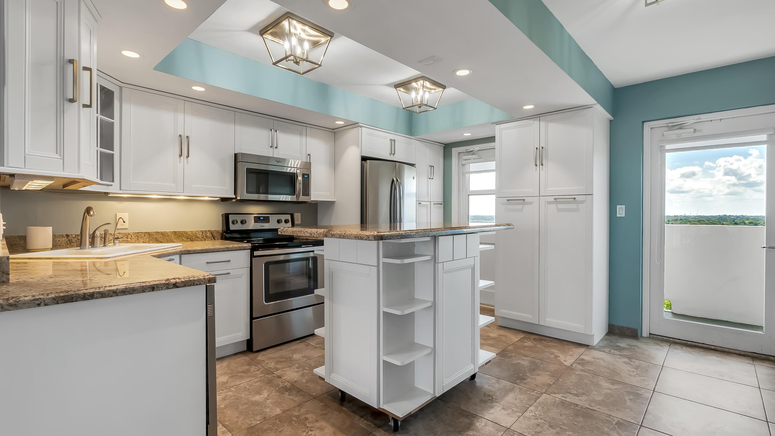 2200 NE 33rd Avenue 10k, Fort Lauderdale, FL 33305 — photo 13 of 37