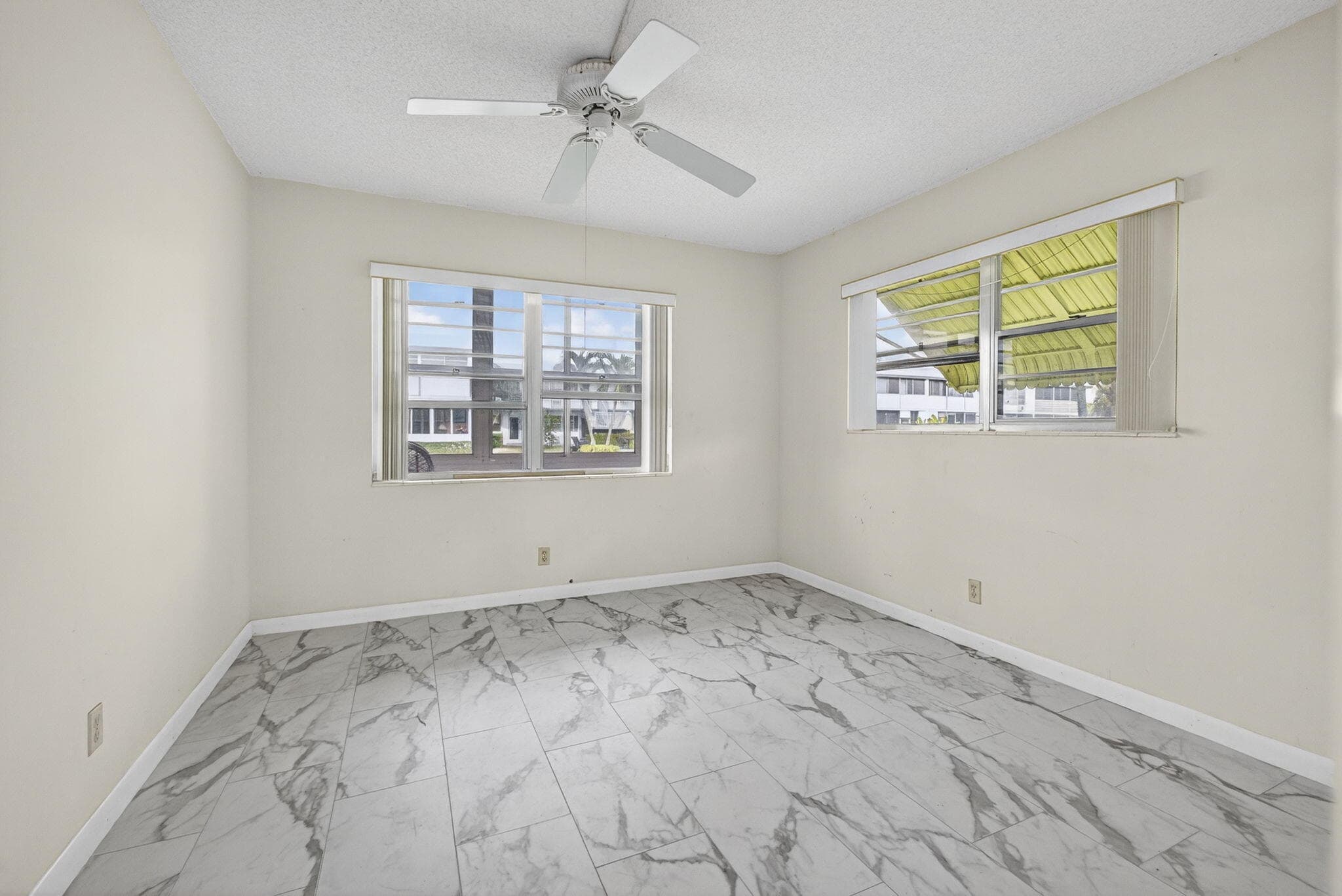 100 Sheffield E, West Palm Beach, FL 33417 — photo 14 of 35