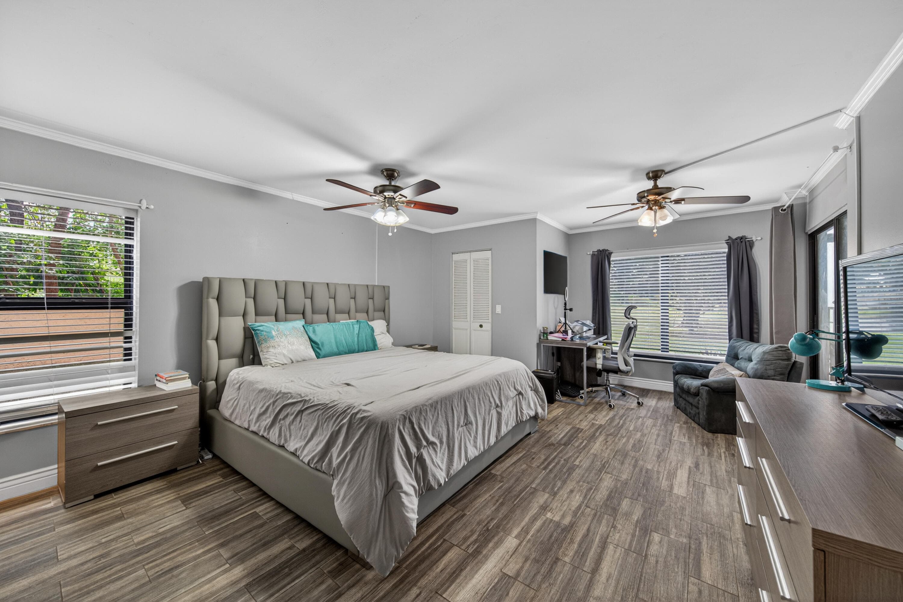 2200 S Cypress Bend Drive 101, Pompano Beach, FL 33069 — photo 19 of 59
