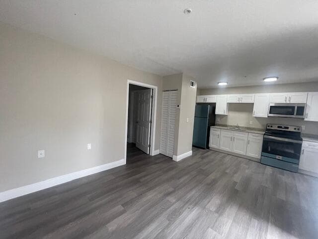 4393 Windsor Avenue 1, West Palm Beach, FL 33407 — photo 4 of 13