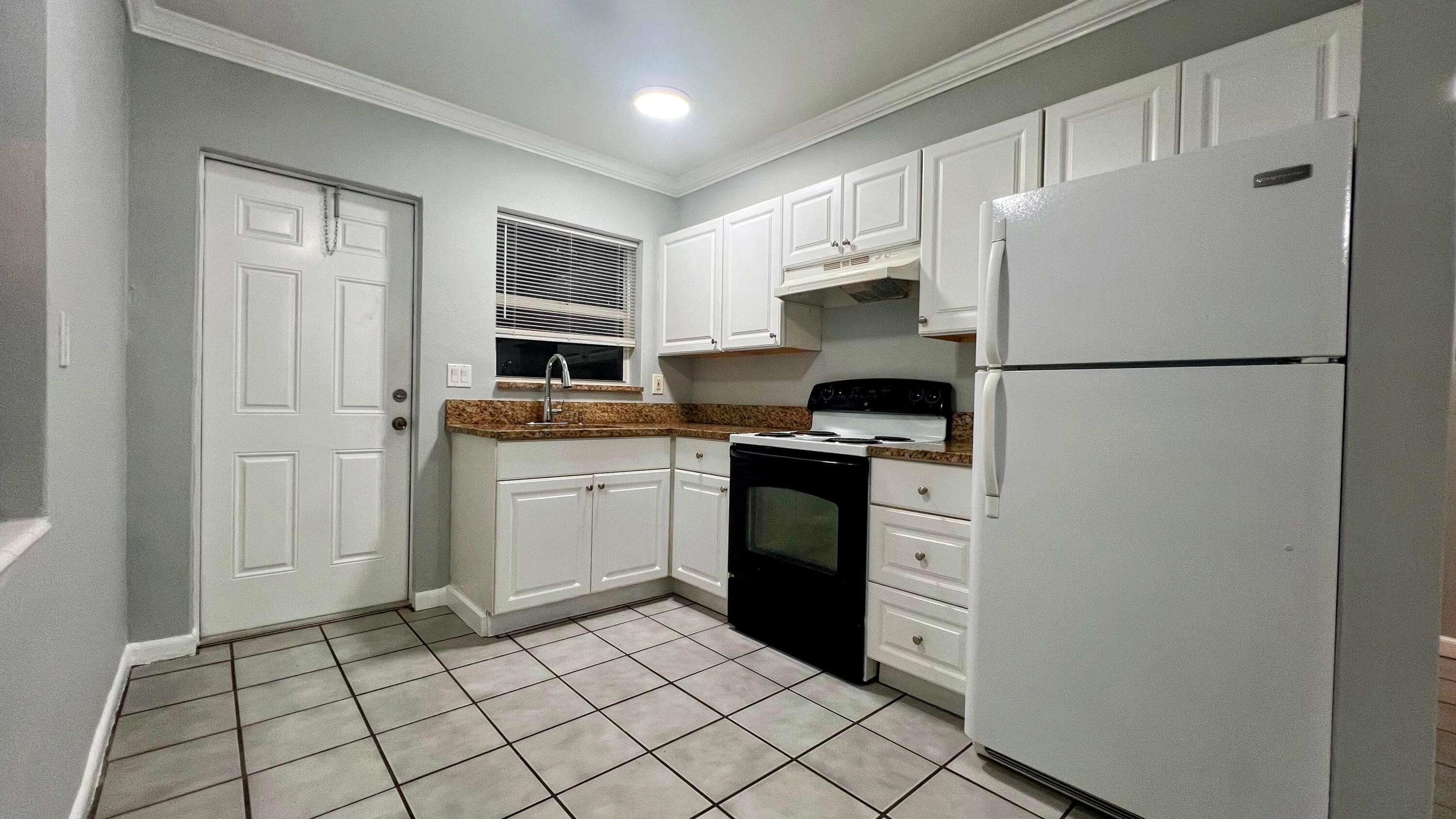 1401 NE 15th Street 8, Fort Lauderdale, FL 33304 — photo 6 of 11