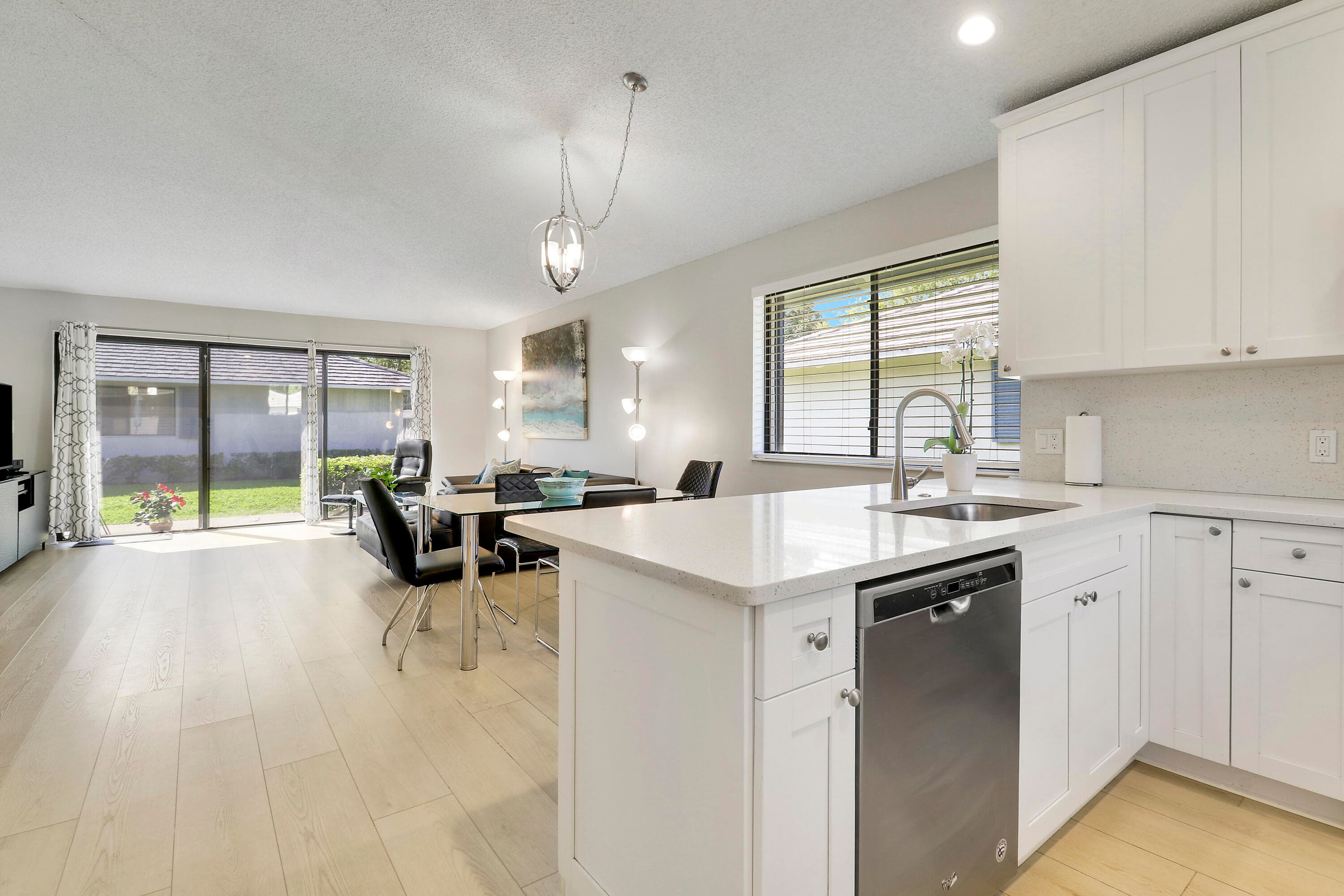811 Club Drive, Palm Beach Gardens, FL 33418 — photo 1 of 20