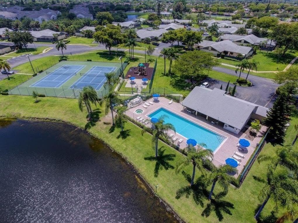 1148 Summit Trail Circle D, West Palm Beach, FL 33415 — photo 1 of 34
