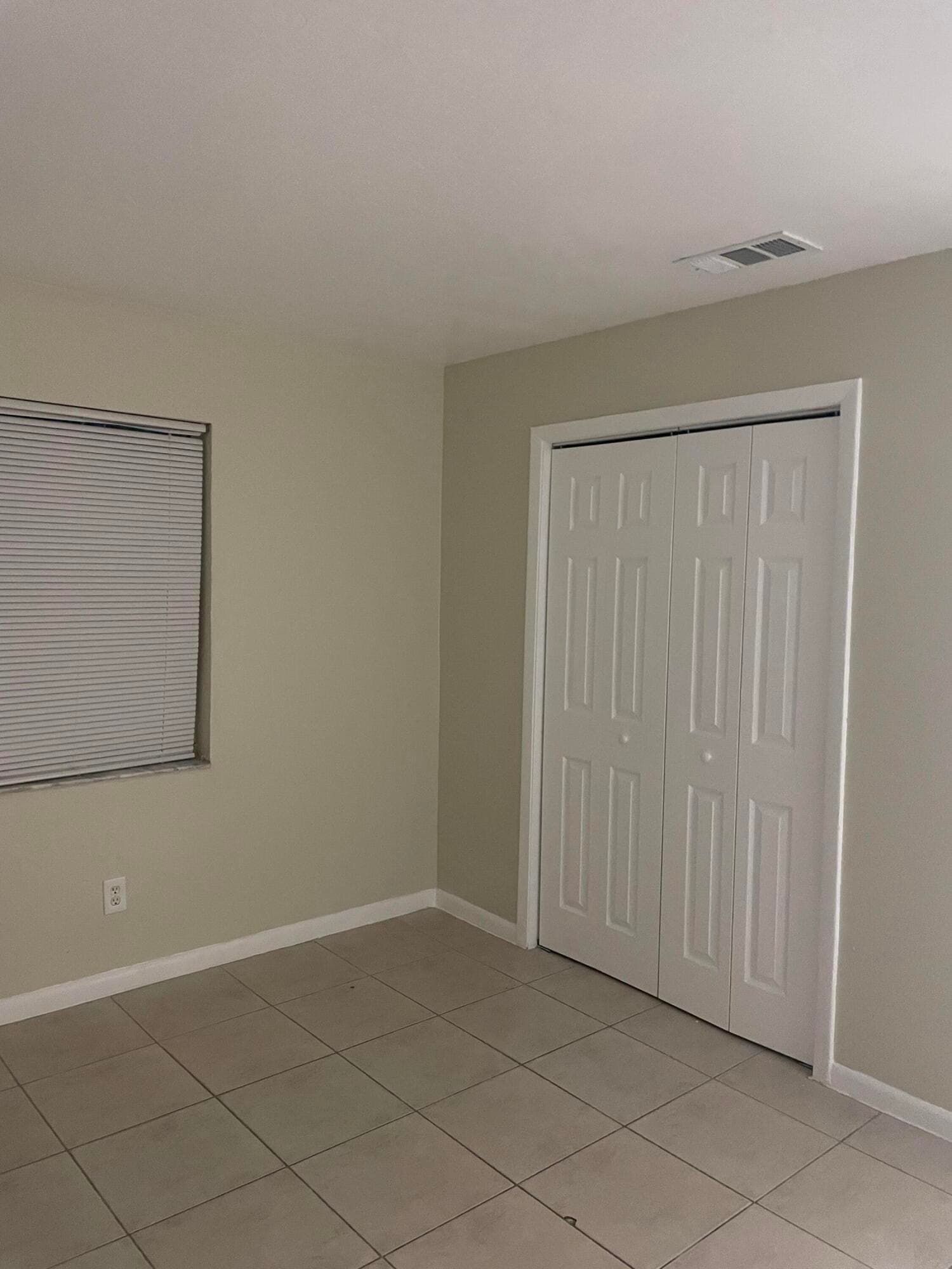 701 5th Street 1, West Palm Beach, FL 33401 — photo 3 of 9