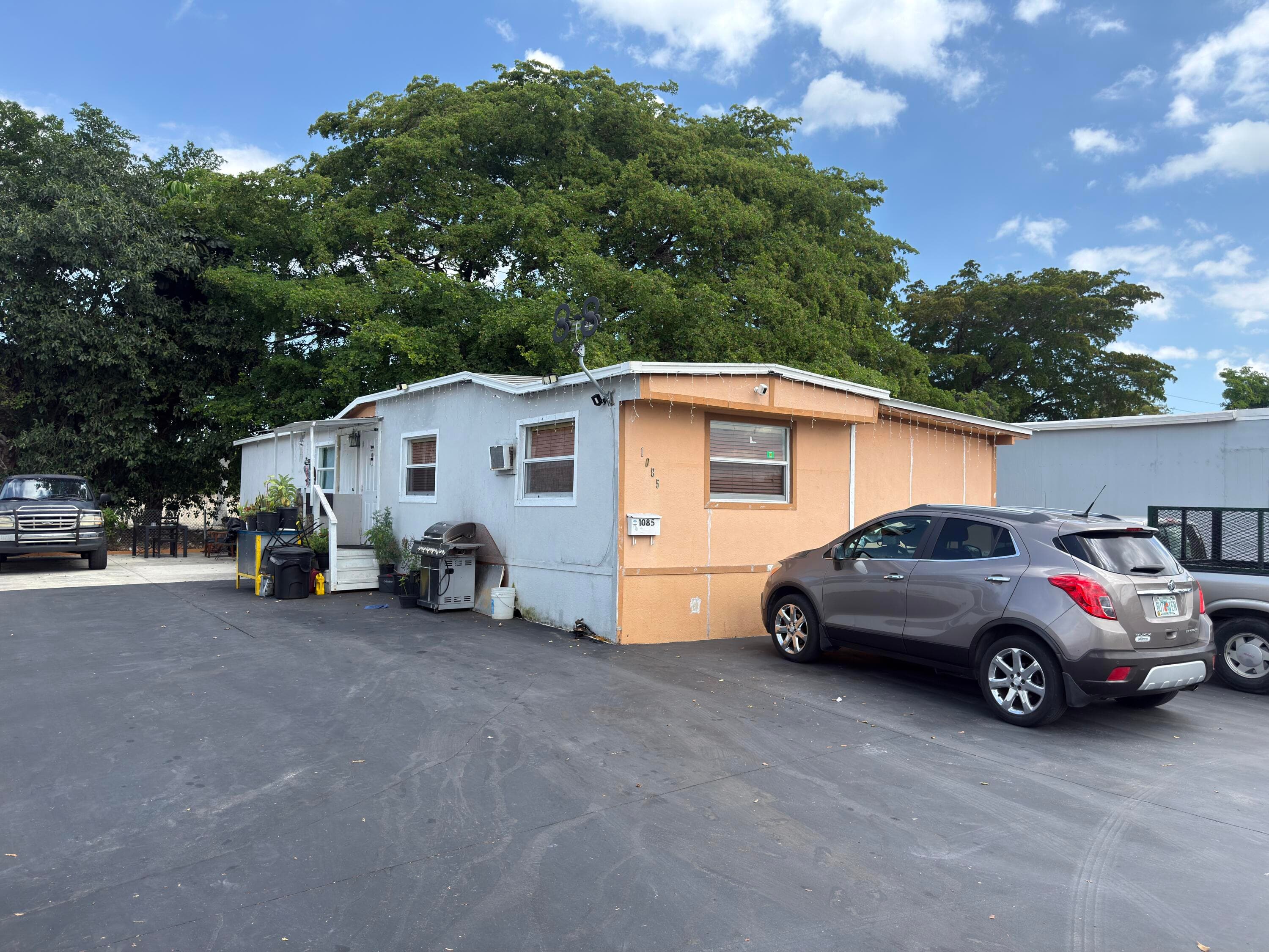 1085 SW 127th Court, Miami, FL 33184 — photo 1 of 1