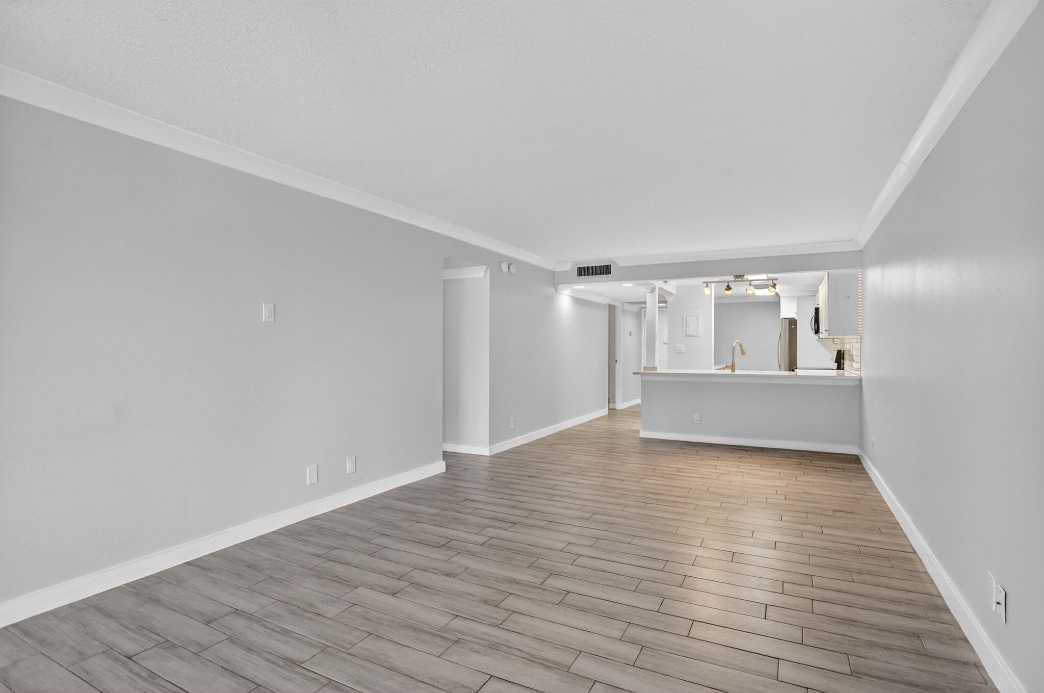 8 Royal Palm Way 203, Boca Raton, FL 33432 — photo 9 of 28