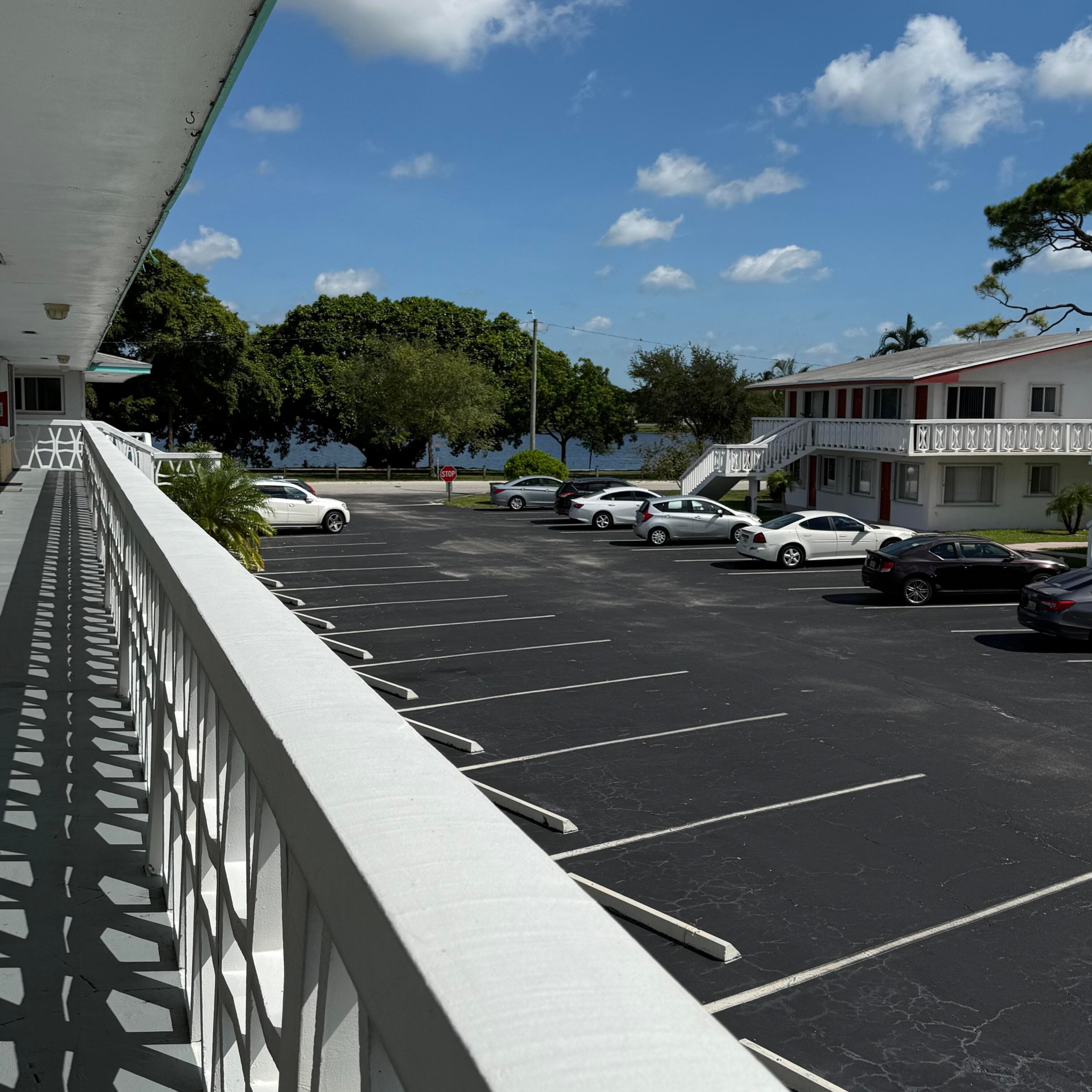 2102 Lake Osborne Drive 20, Lake Worth Beach, FL 33461 — photo 10 of 11