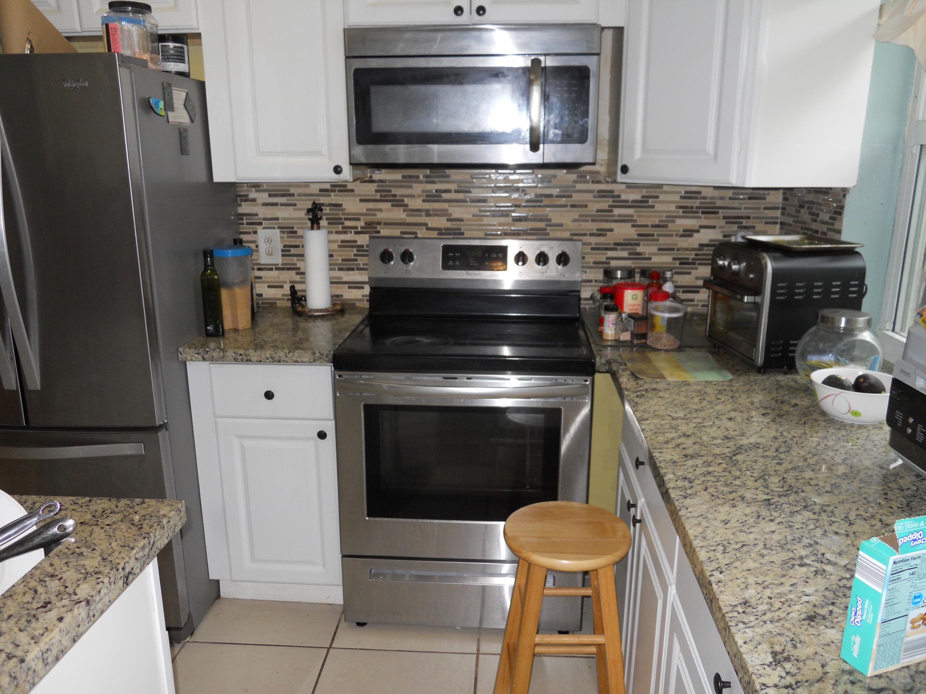 3290 NE 10th Avenue, Oakland Park, FL 33334 — photo 8 of 21
