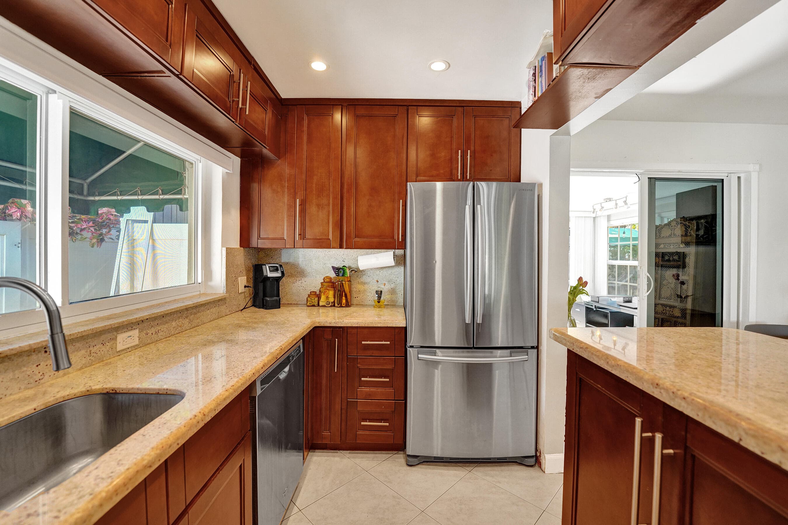 1036 NE 9th Avenue, Fort Lauderdale, FL 33304 — photo 18 of 87