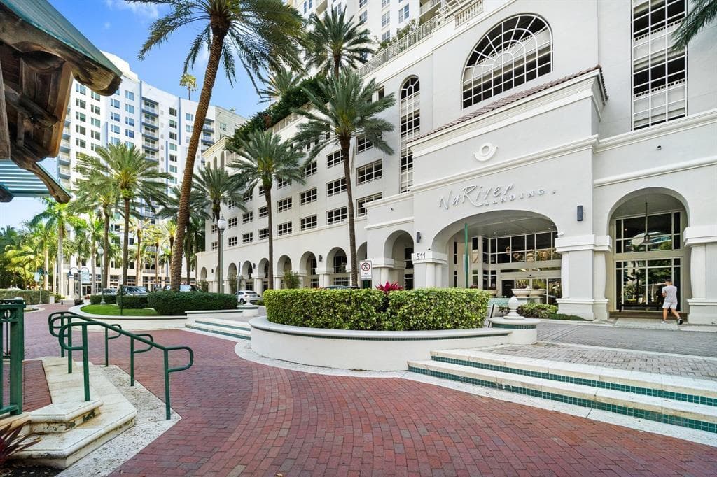511 SE 5th Avenue 1701, Fort Lauderdale, FL 33301 — photo 19 of 52