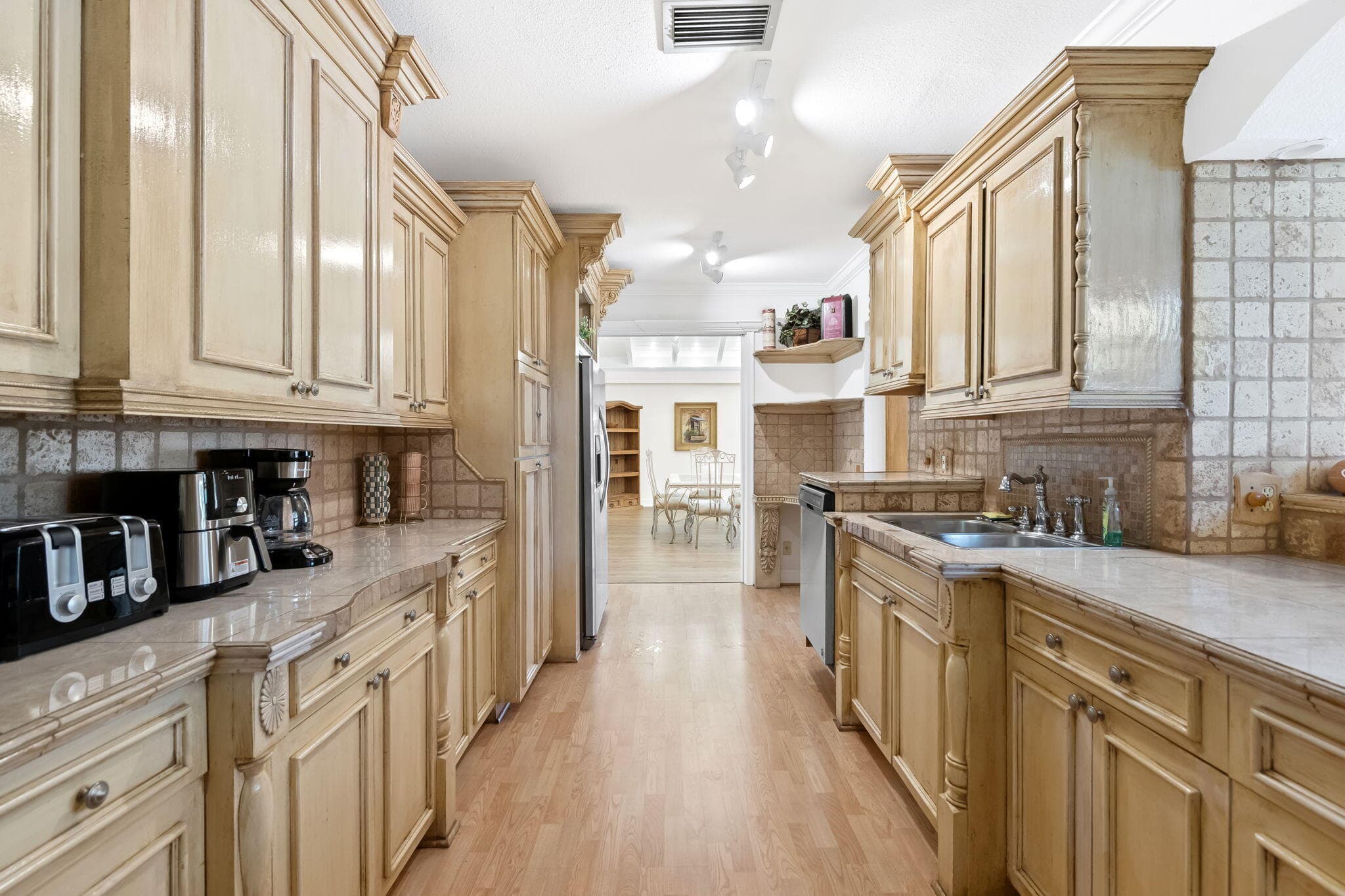 2400 Delmar Place, Fort Lauderdale, FL 33301 — photo 14 of 51