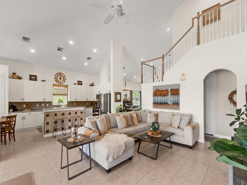 1010 SW Ruby Ave Avenue SW, Vero Beach, FL 32968 — photo 25 of 36