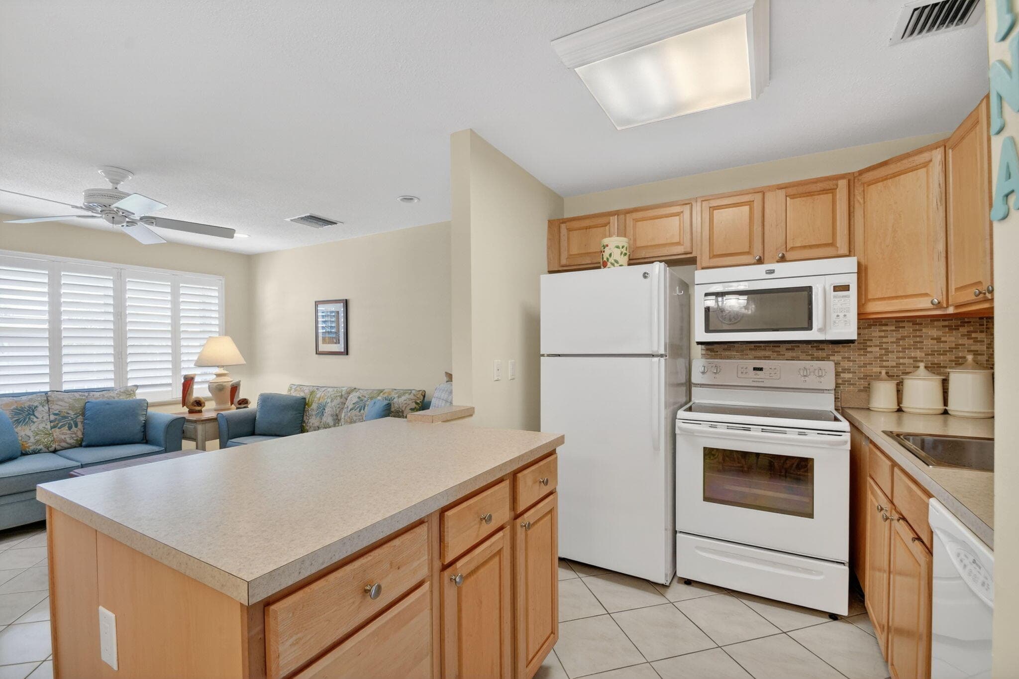 600 Horizon W 207, Boynton Beach, FL 33435 — photo 7 of 30
