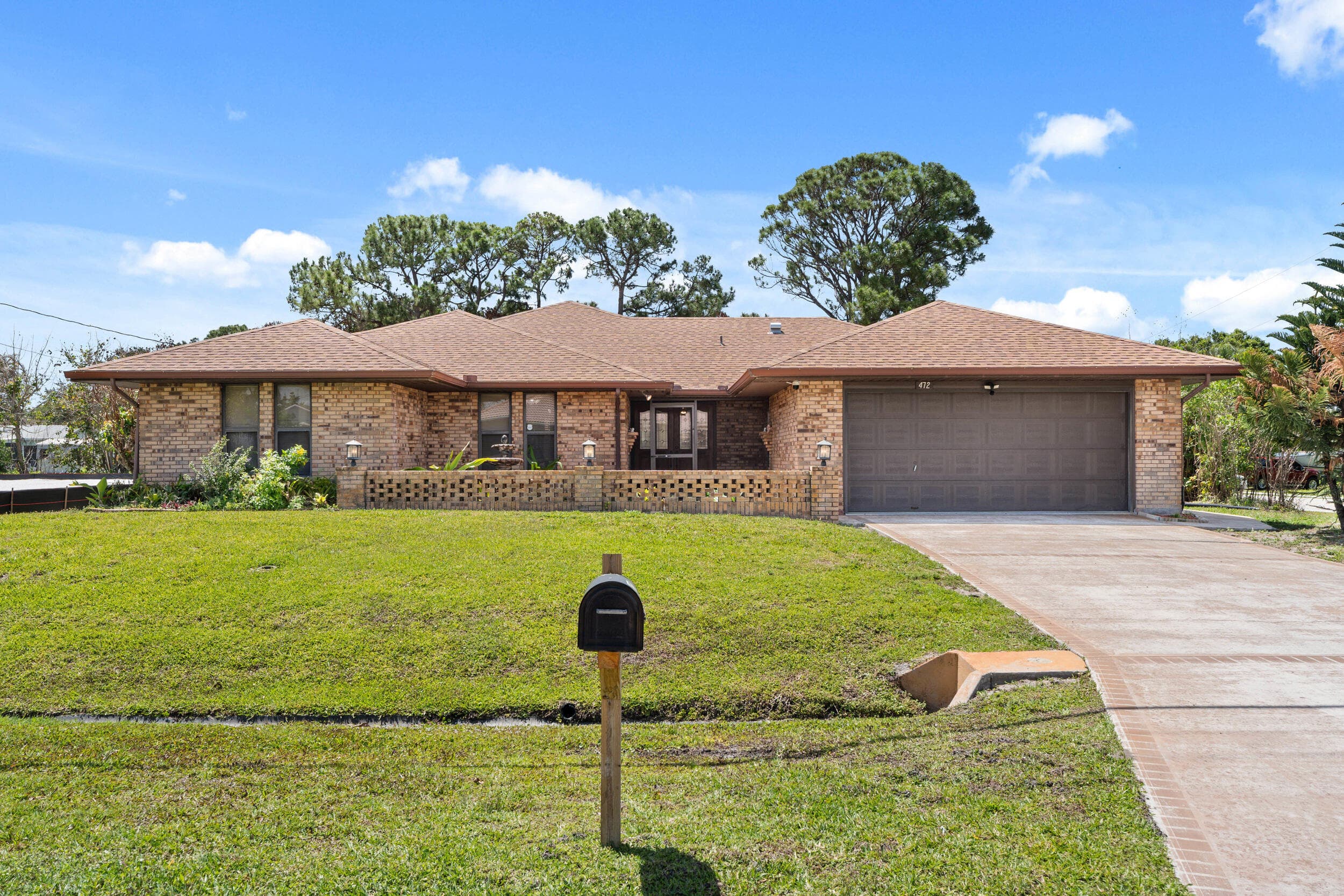 472 SE Majestic Terrace, Port St. Lucie, FL 34983 — photo 2 of 40
