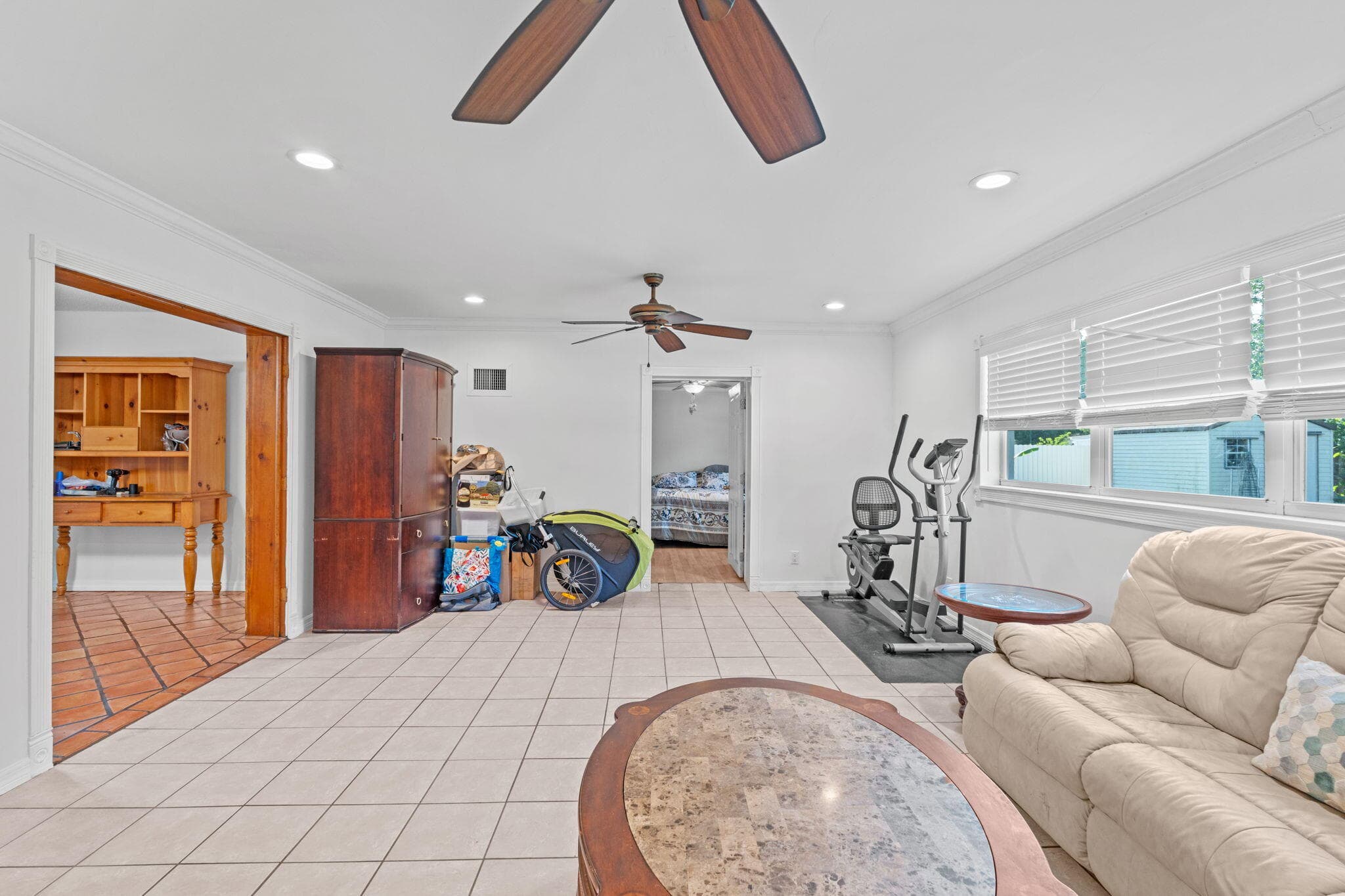 6537 Monmouth Road, West Palm Beach, FL 33413 — photo 15 of 34
